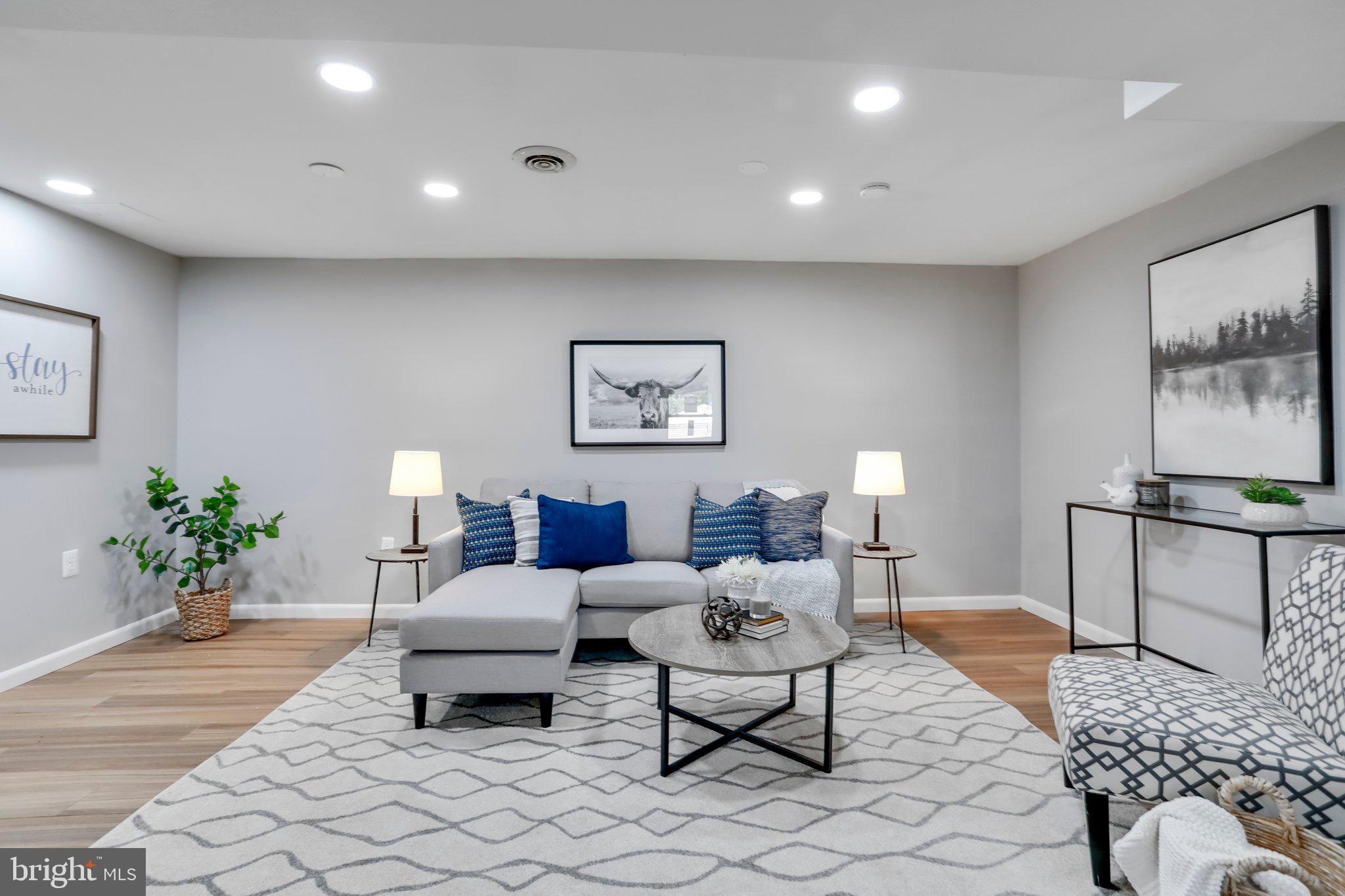 WALNUT GROVE - Residential