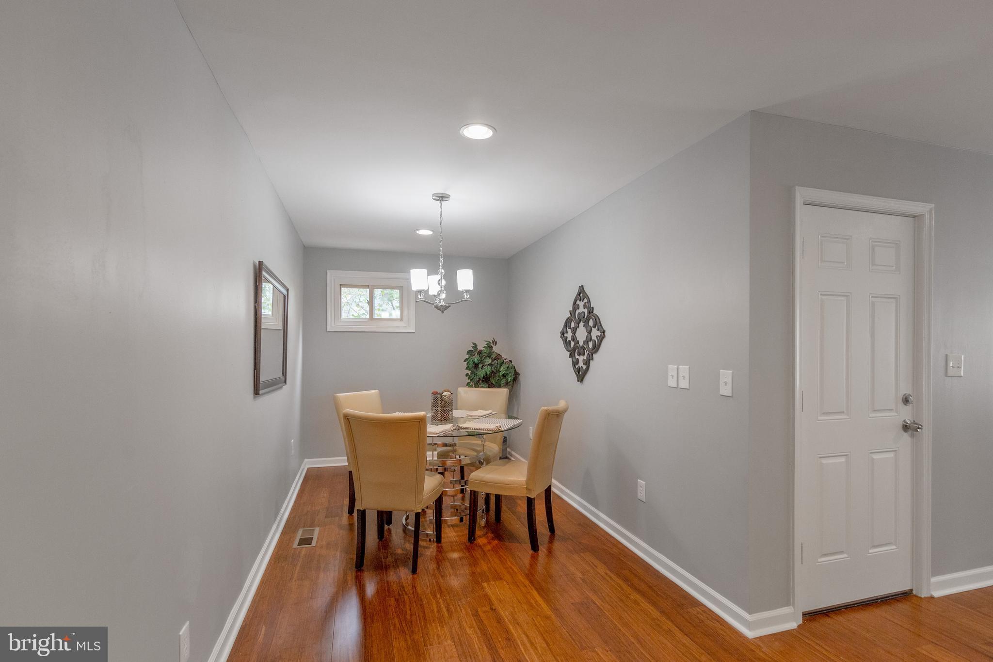 SUBURBIA - Residential