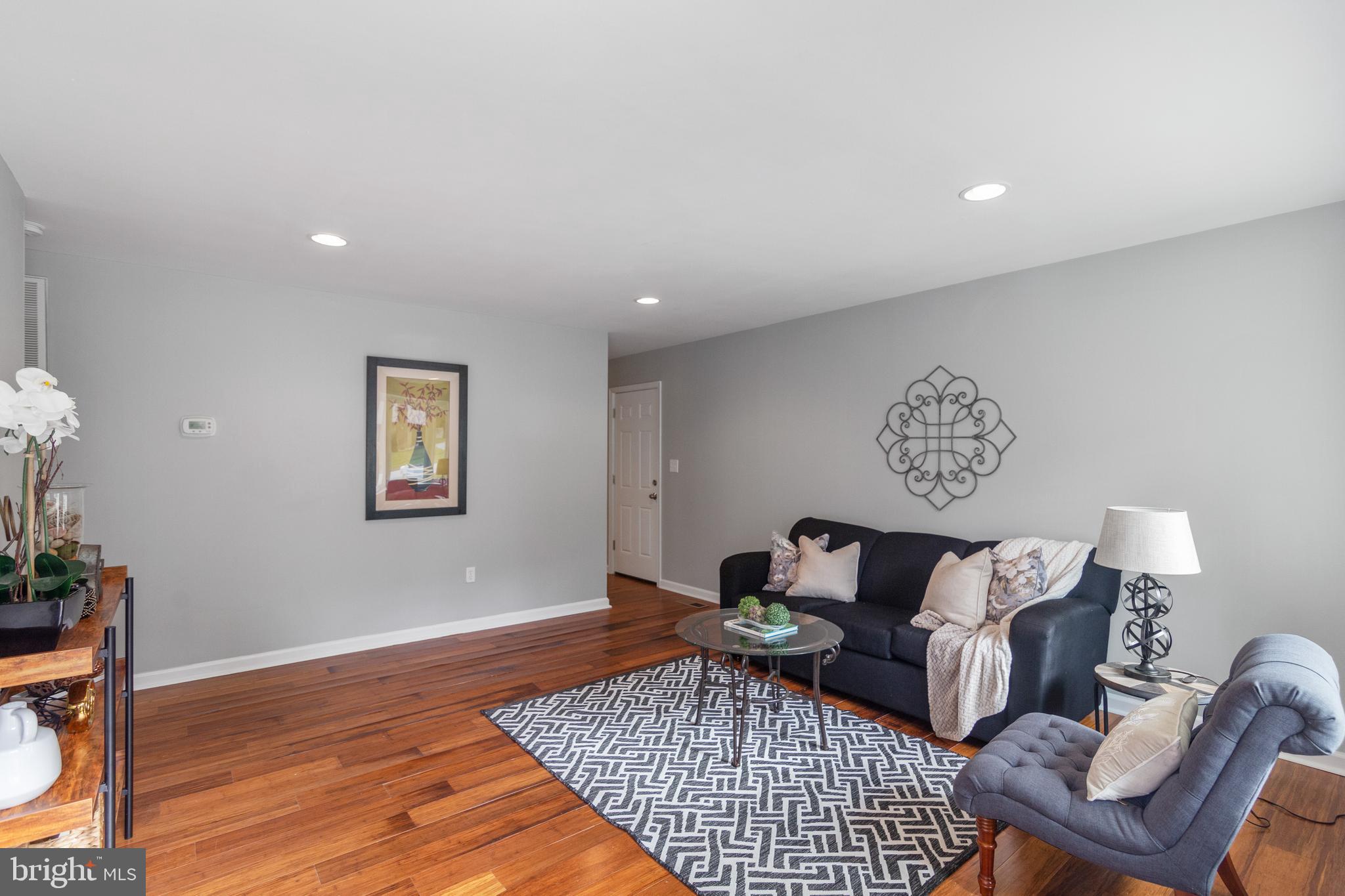 SUBURBIA - Residential