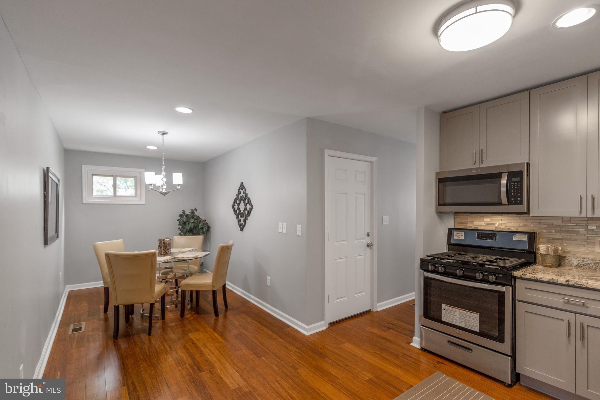 SUBURBIA - Residential