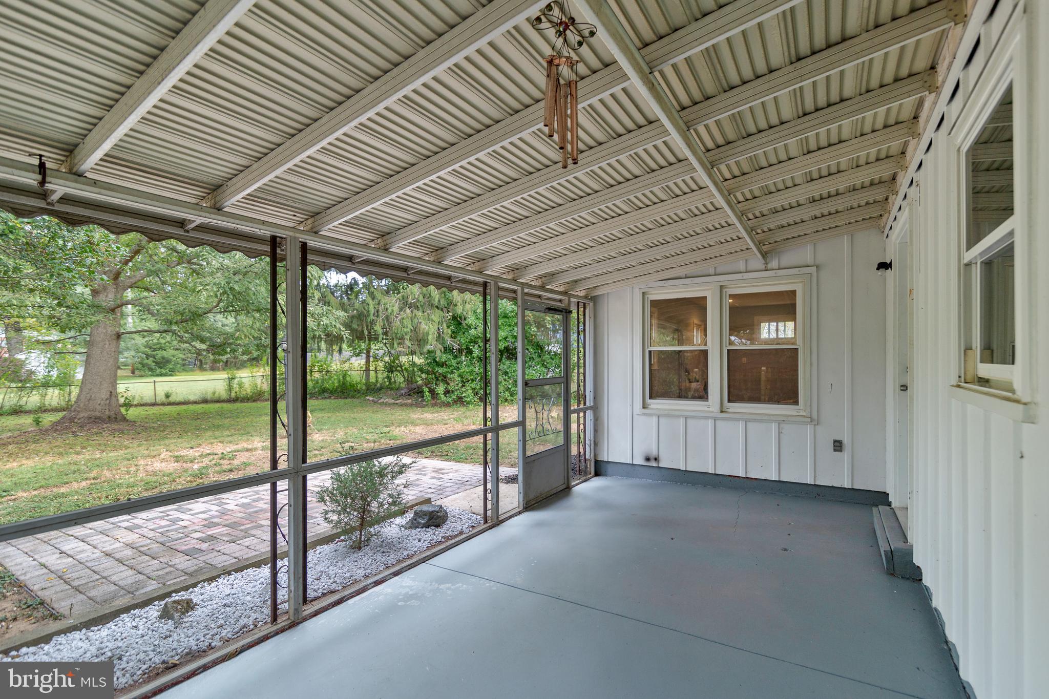 SUBURBIA - Residential