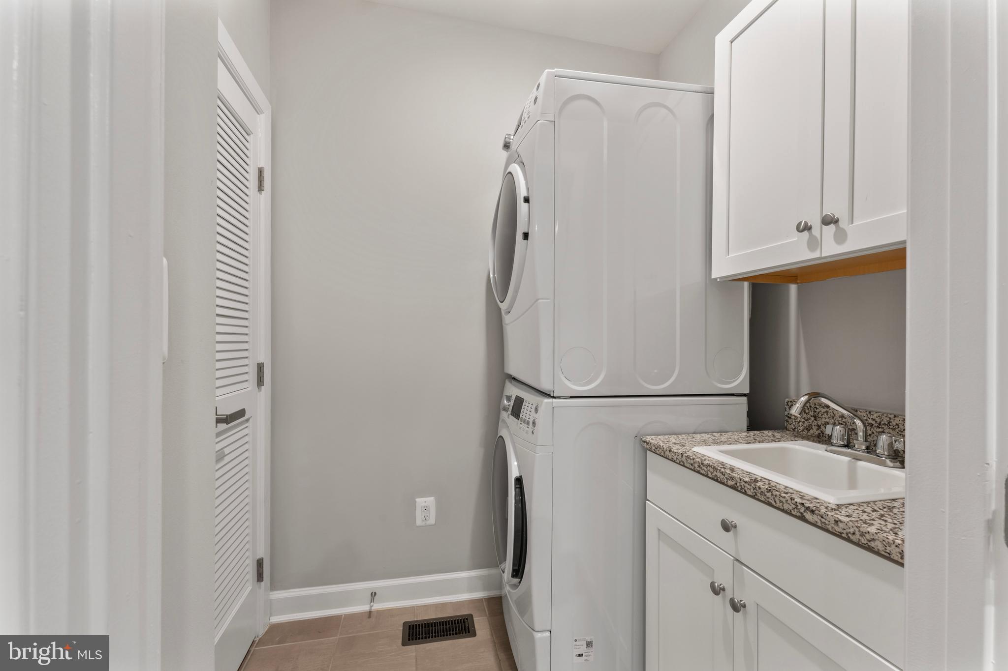 WATERVIEW AT WOODLAND PARK - Residential Lease