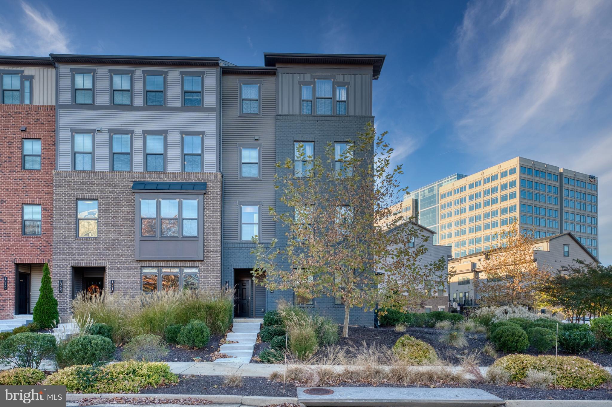 WATERVIEW AT WOODLAND PARK - Residential Lease