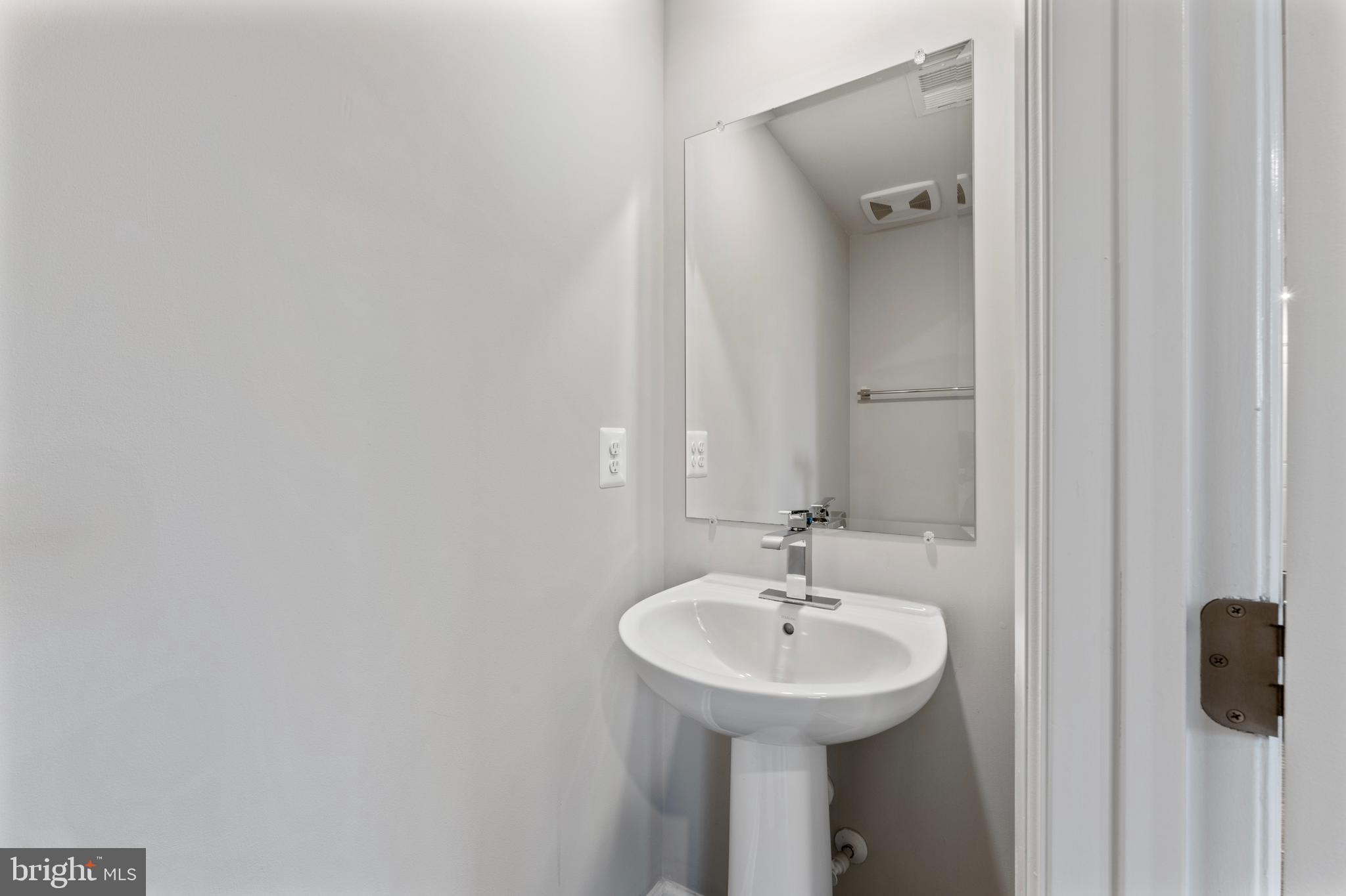 WATERVIEW AT WOODLAND PARK - Residential Lease