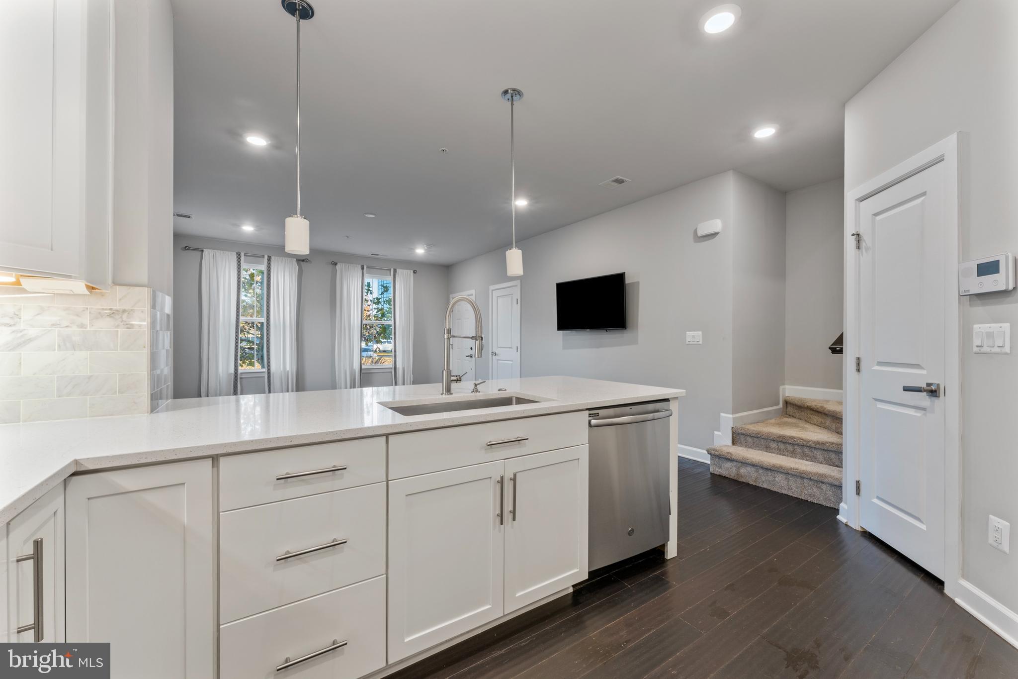 WATERVIEW AT WOODLAND PARK - Residential Lease