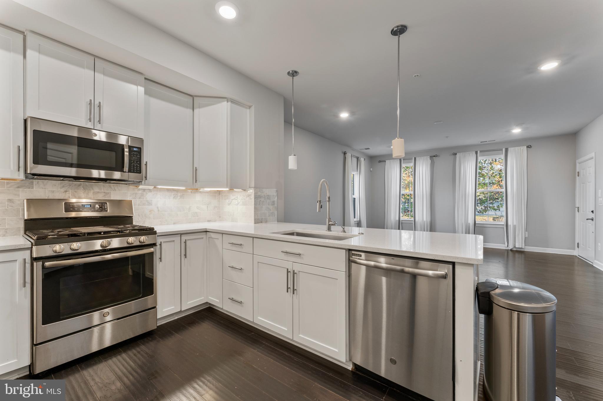 WATERVIEW AT WOODLAND PARK - Residential Lease