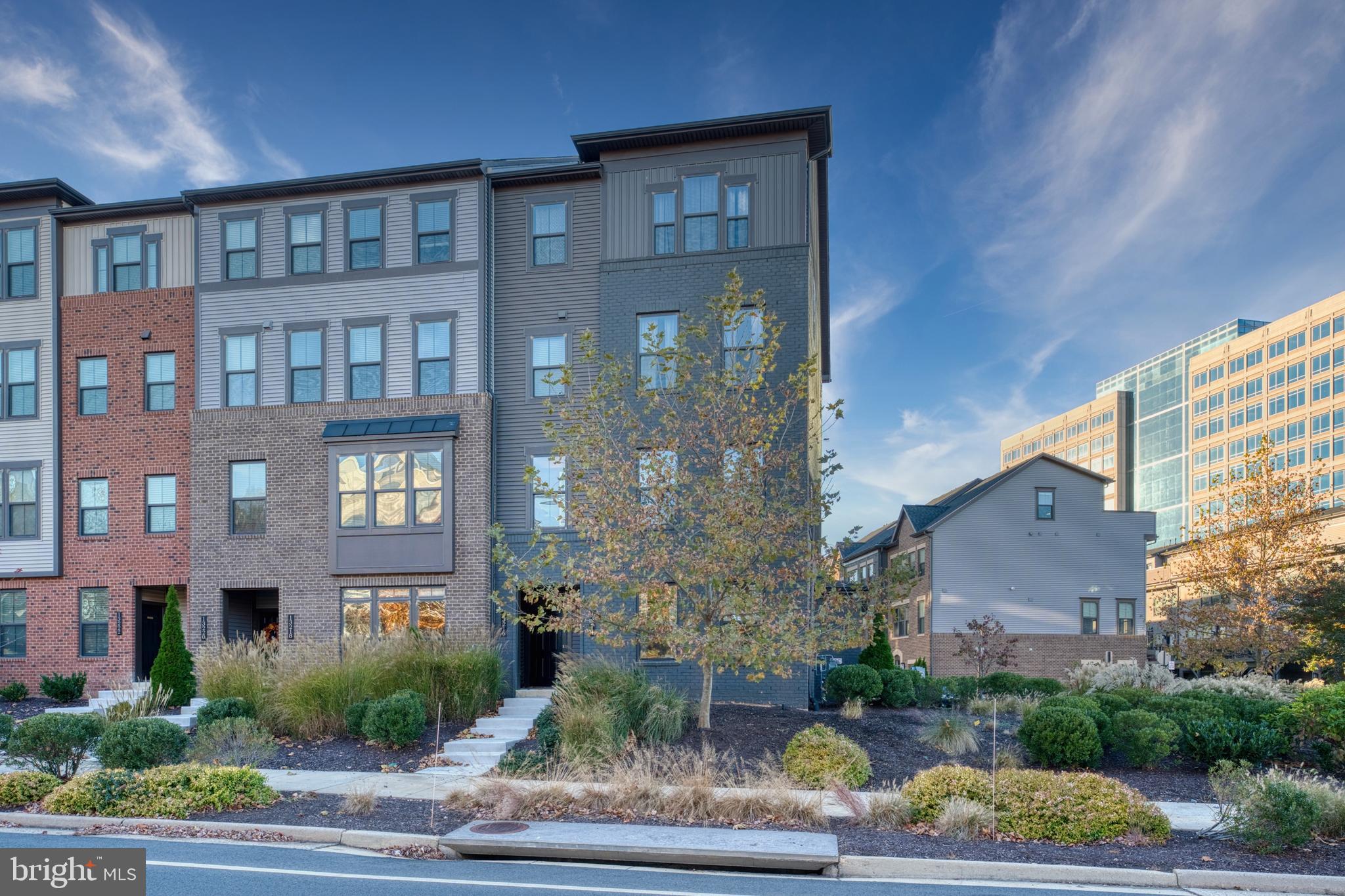 WATERVIEW AT WOODLAND PARK - Residential Lease