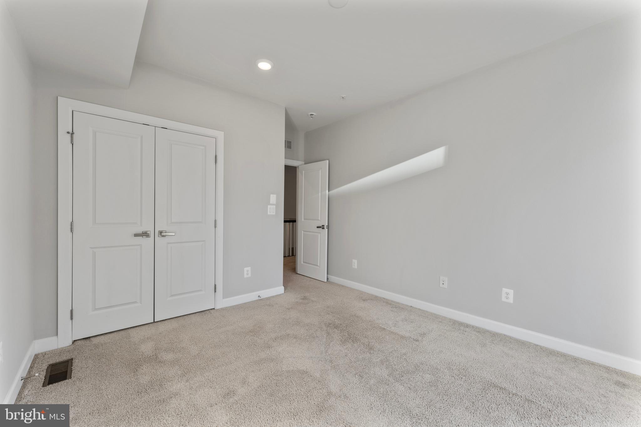 WATERVIEW AT WOODLAND PARK - Residential Lease