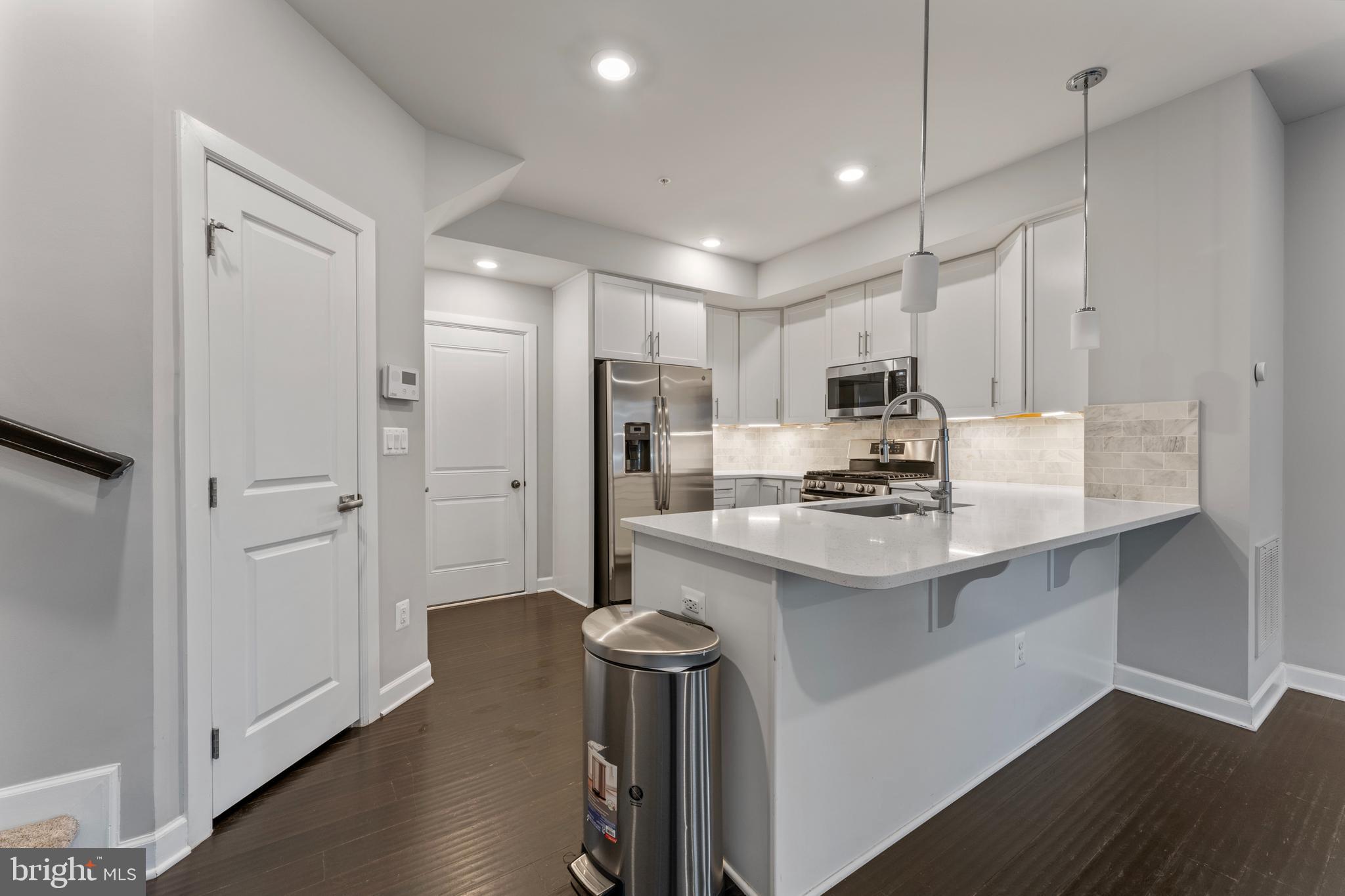 WATERVIEW AT WOODLAND PARK - Residential Lease