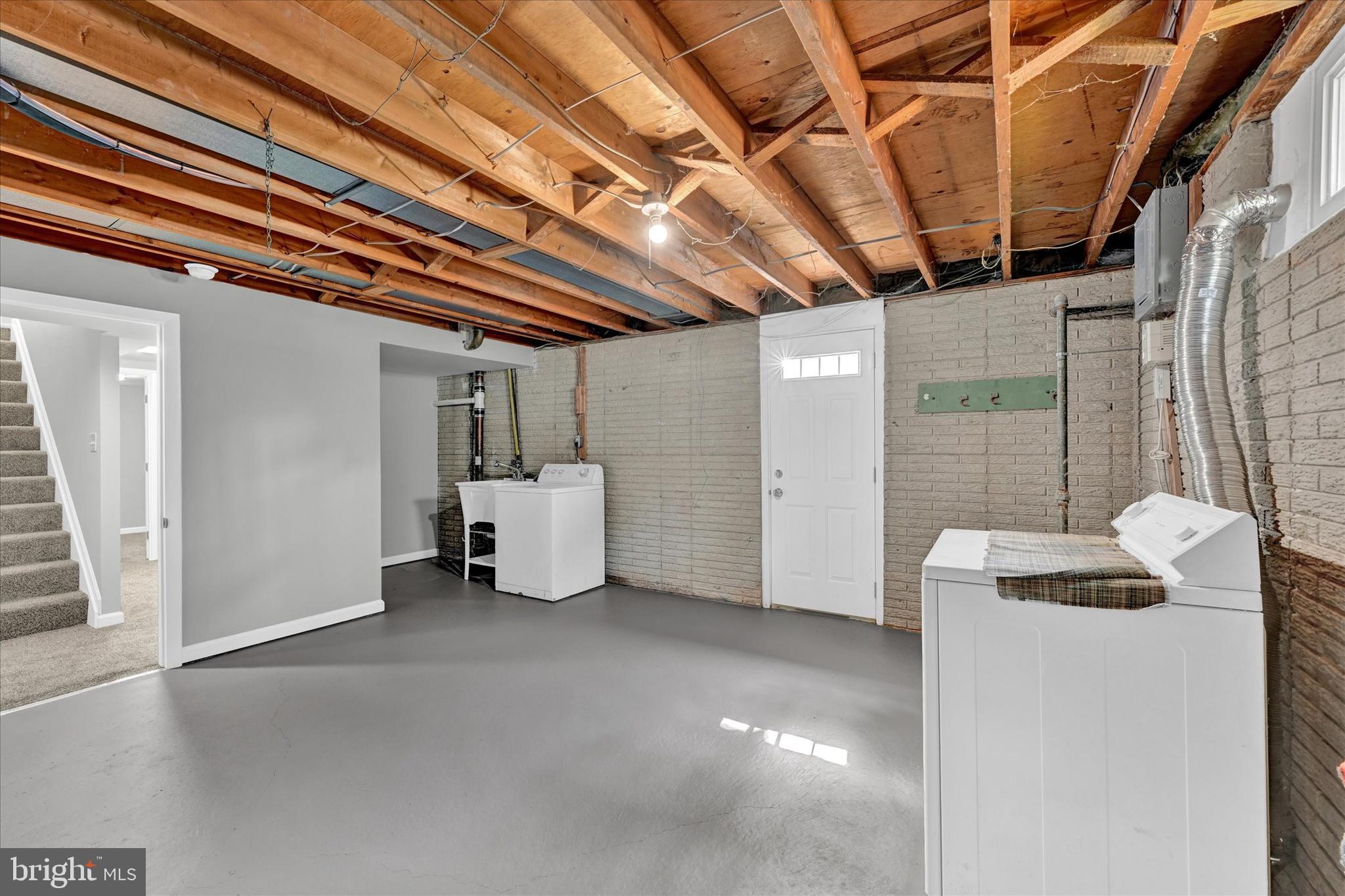 SUBURBIA - Residential