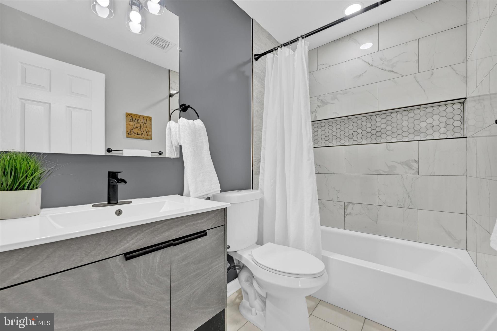 SUBURBIA - Residential