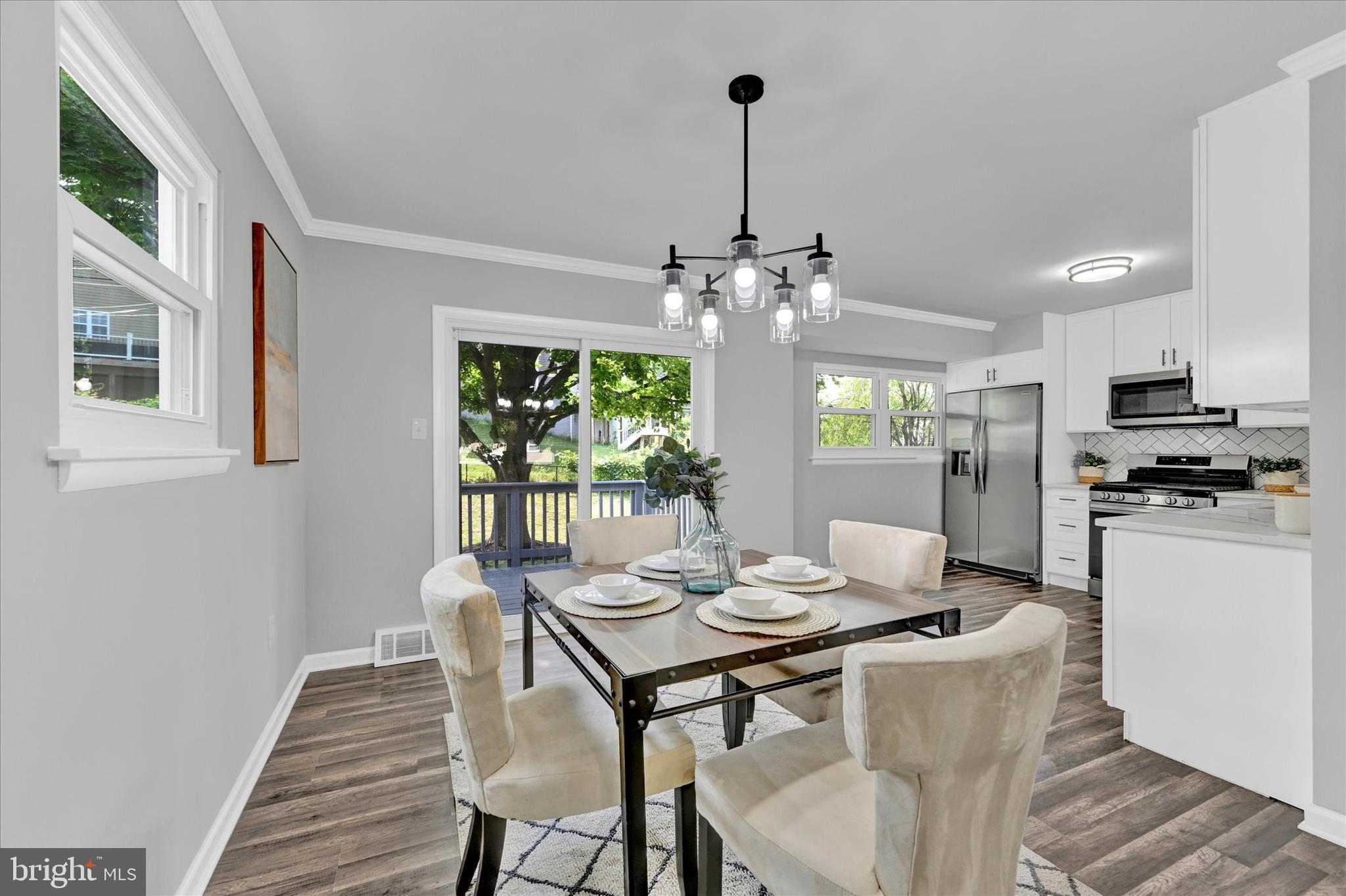 SUBURBIA - Residential