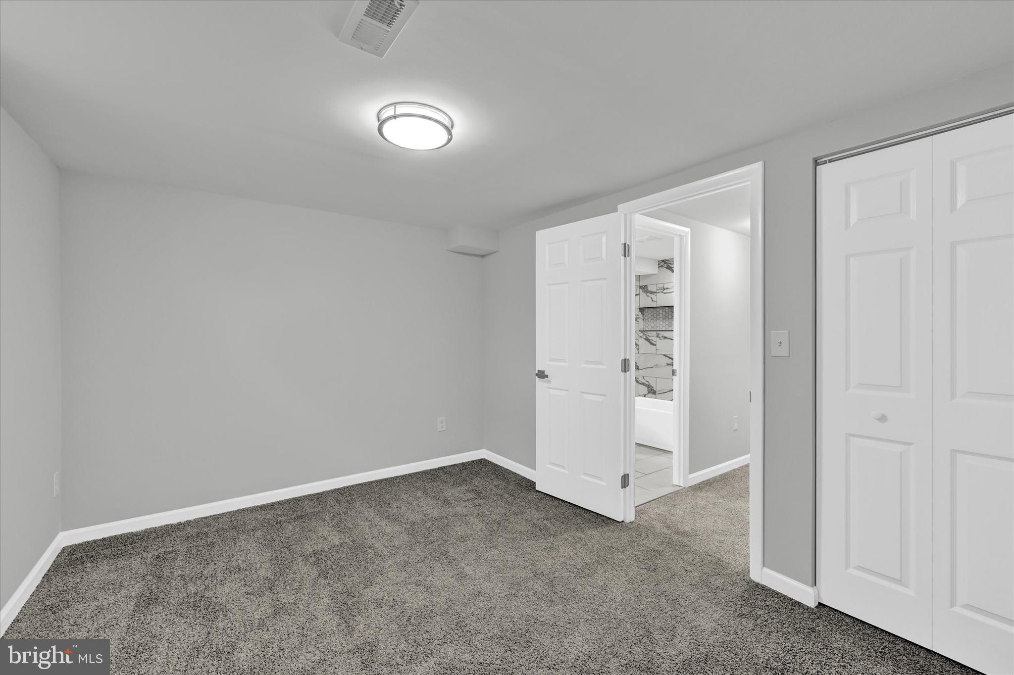 SUBURBIA - Residential