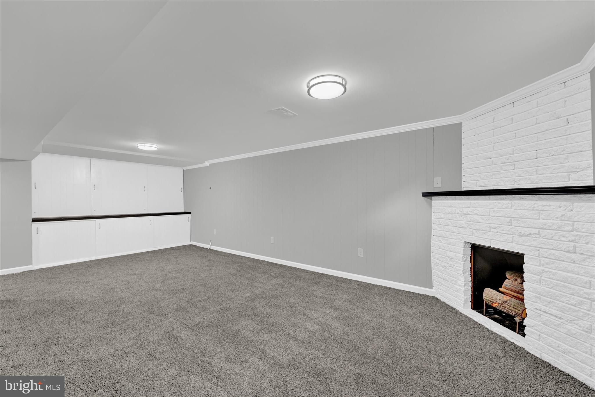 SUBURBIA - Residential