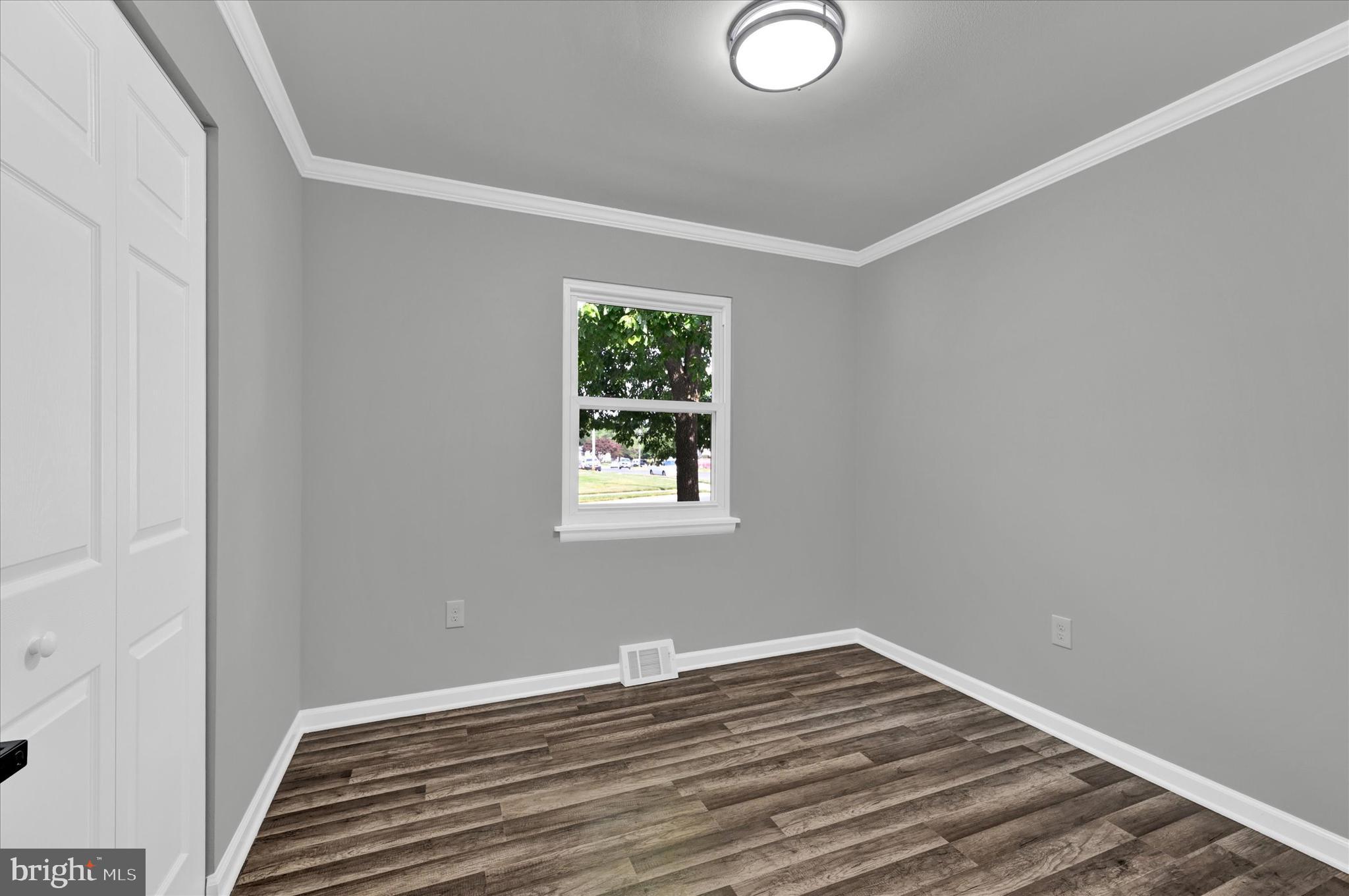 SUBURBIA - Residential