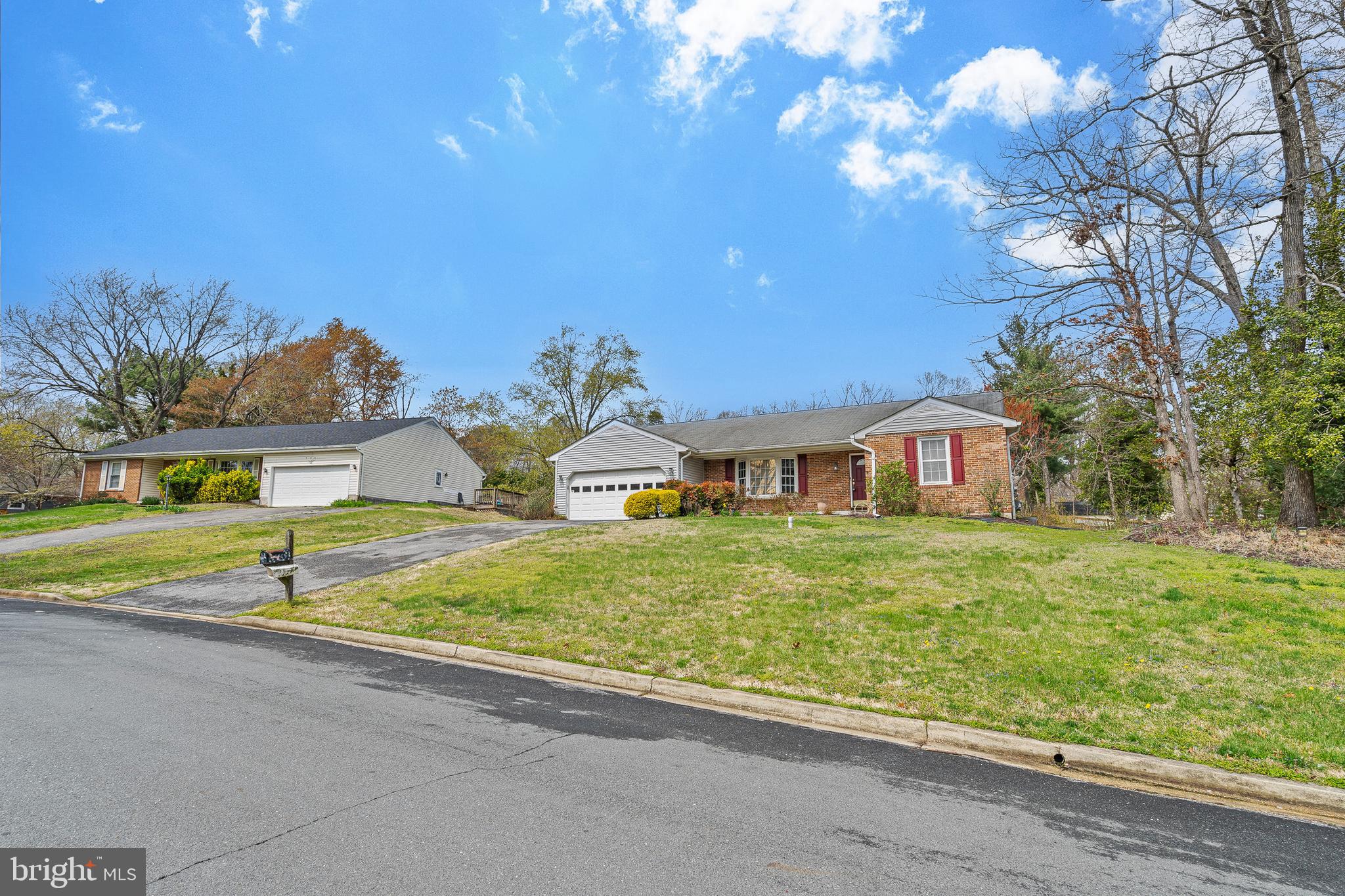 762 COUGAR DRIVE