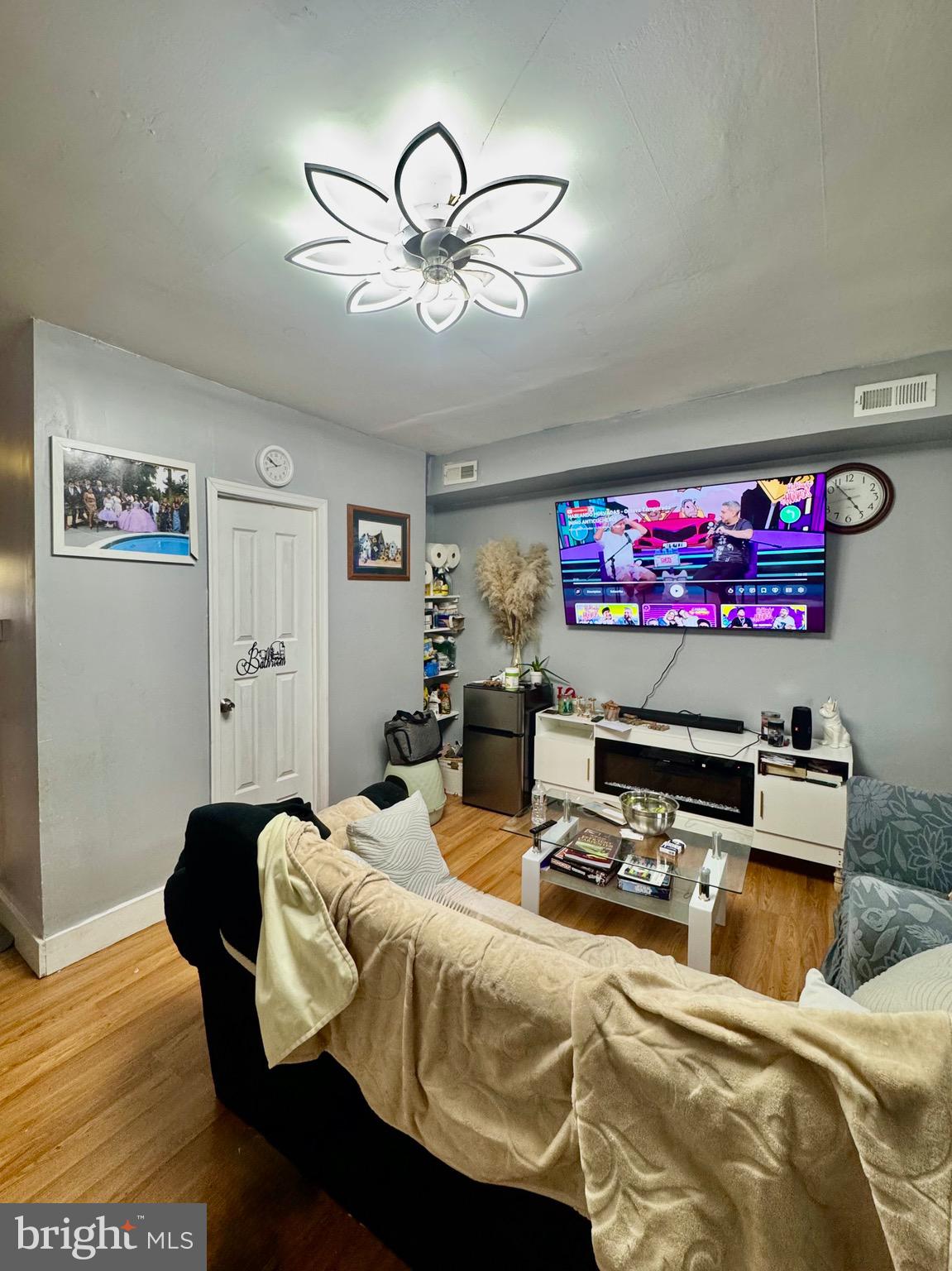 1534 S CORLIES STREET