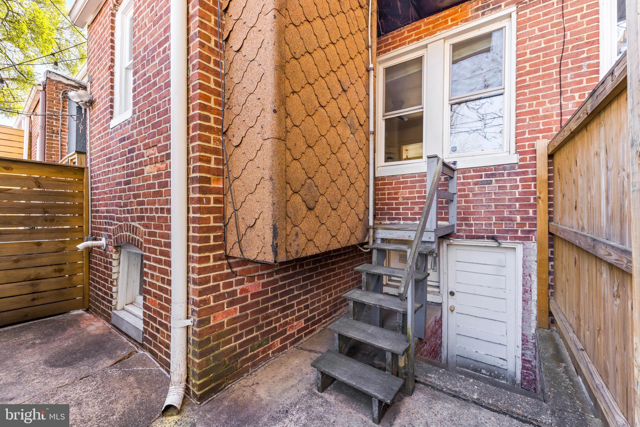 CHARLES VILLAGE - Residential