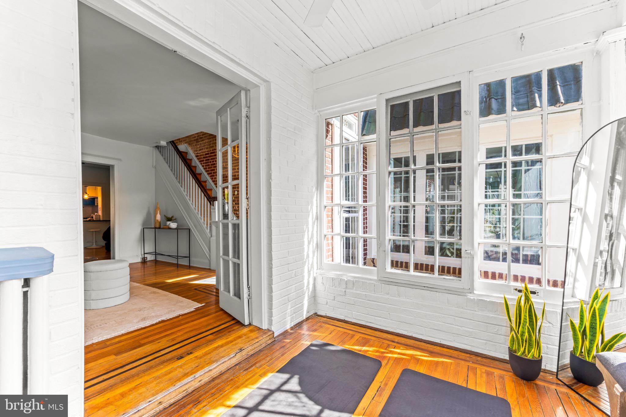 CHARLES VILLAGE - Residential