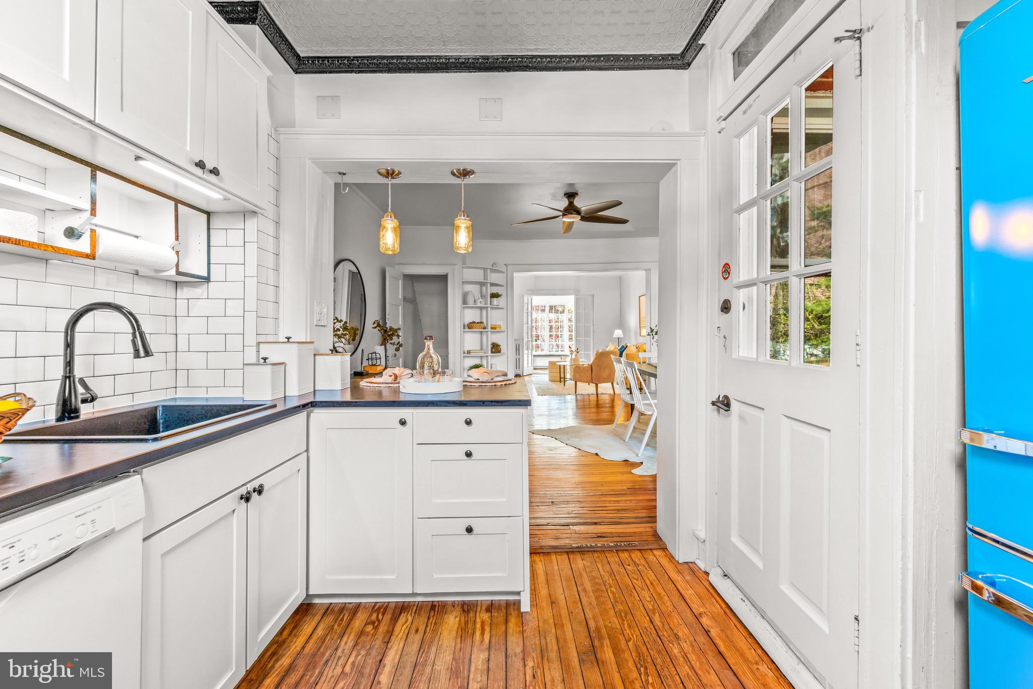 CHARLES VILLAGE - Residential