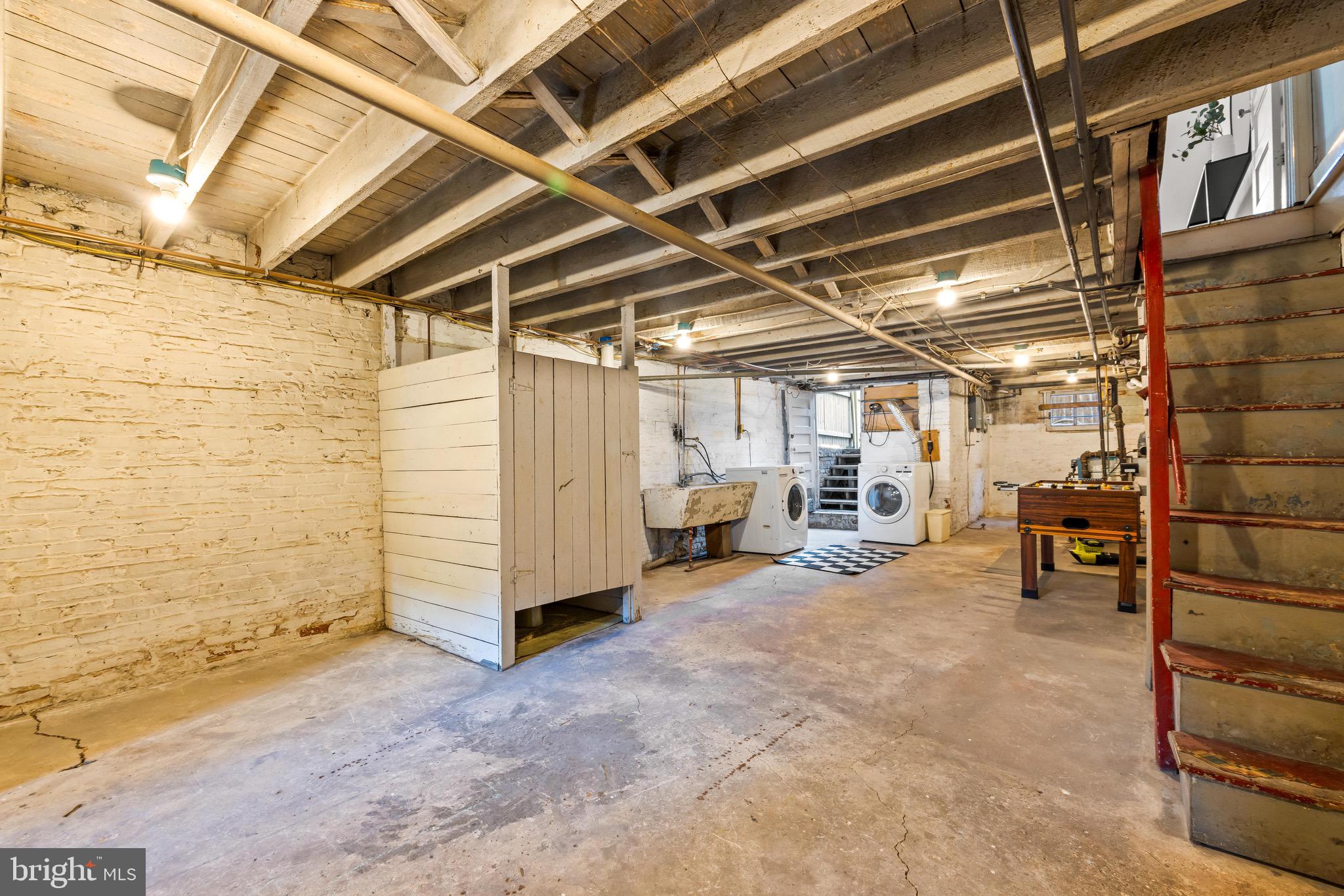 CHARLES VILLAGE - Residential