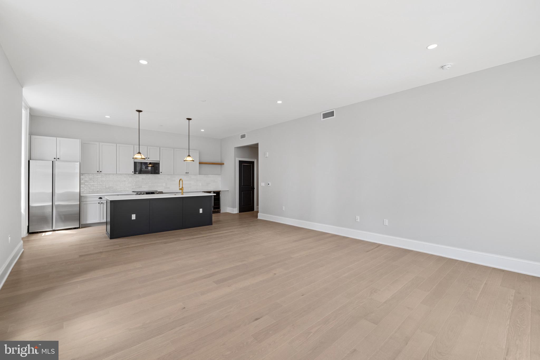 CENTER CITY - Residential Lease