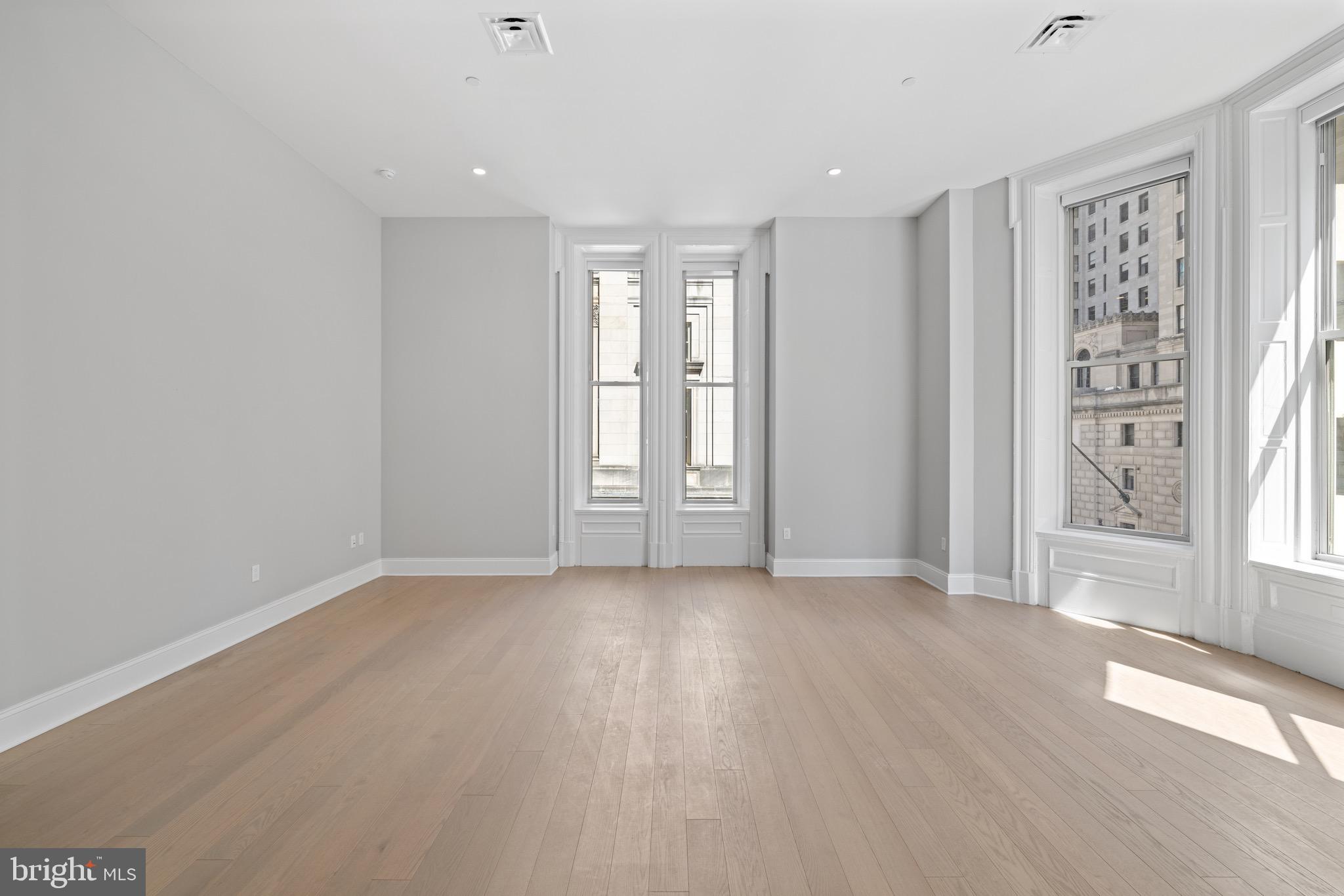 CENTER CITY - Residential Lease