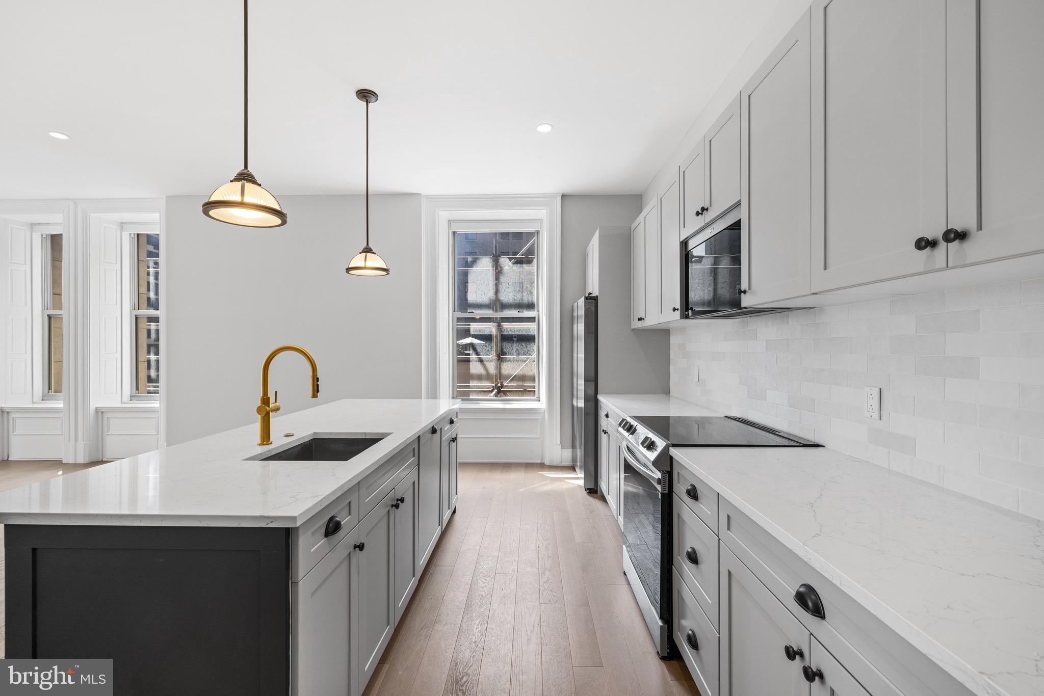 CENTER CITY - Residential Lease