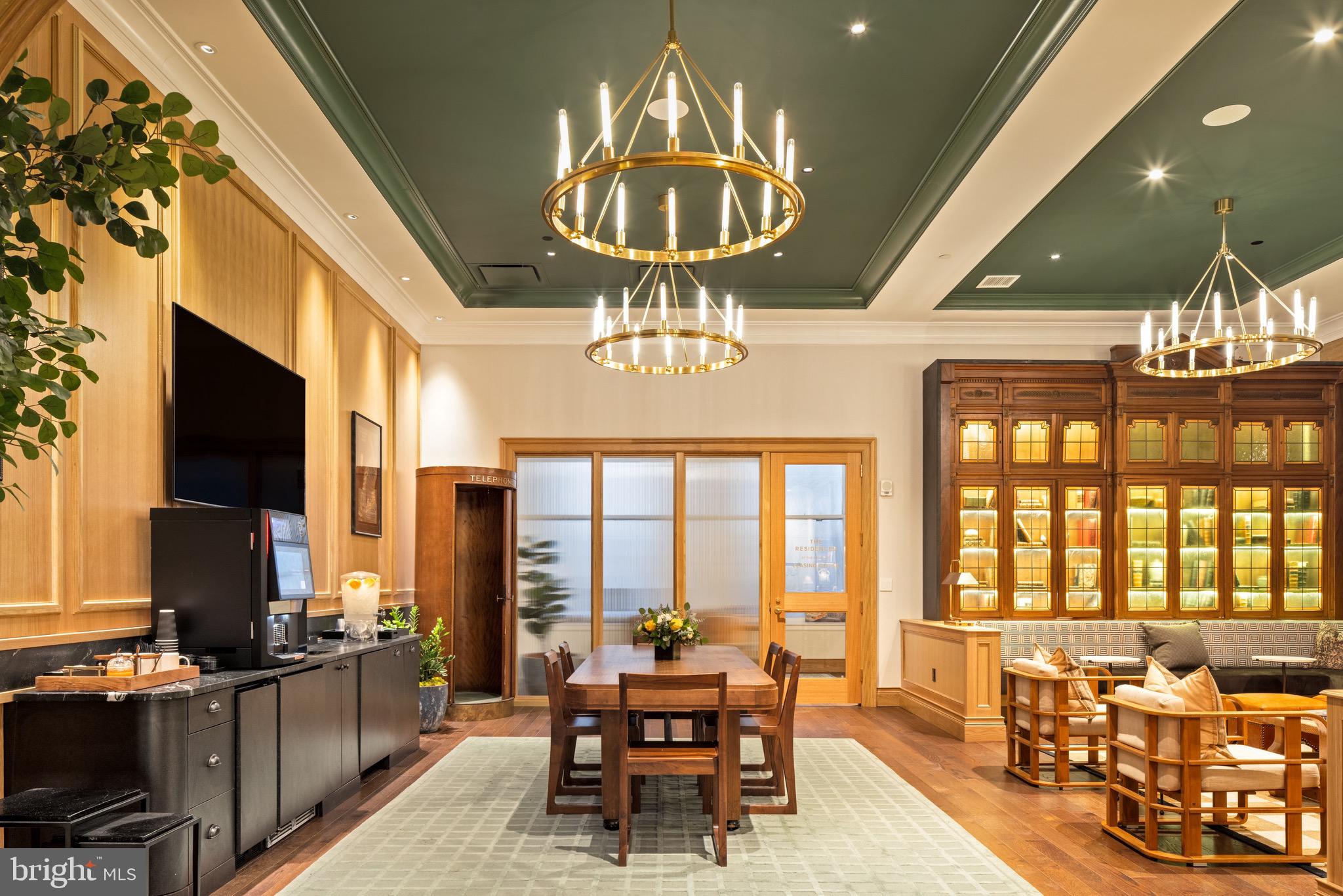 CENTER CITY - Residential Lease