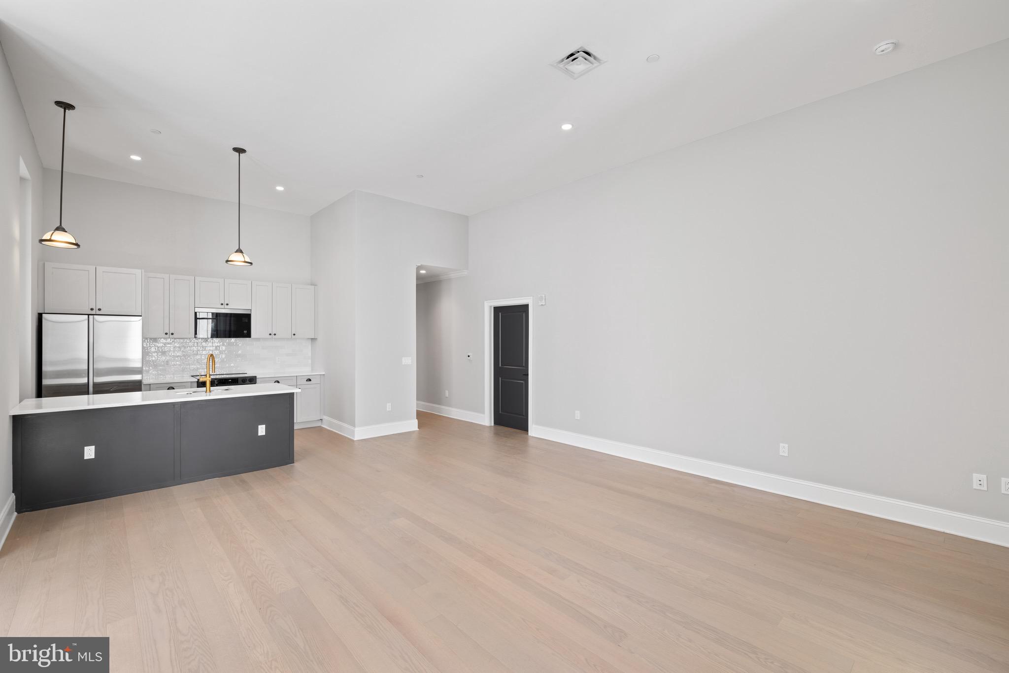 CENTER CITY - Residential Lease
