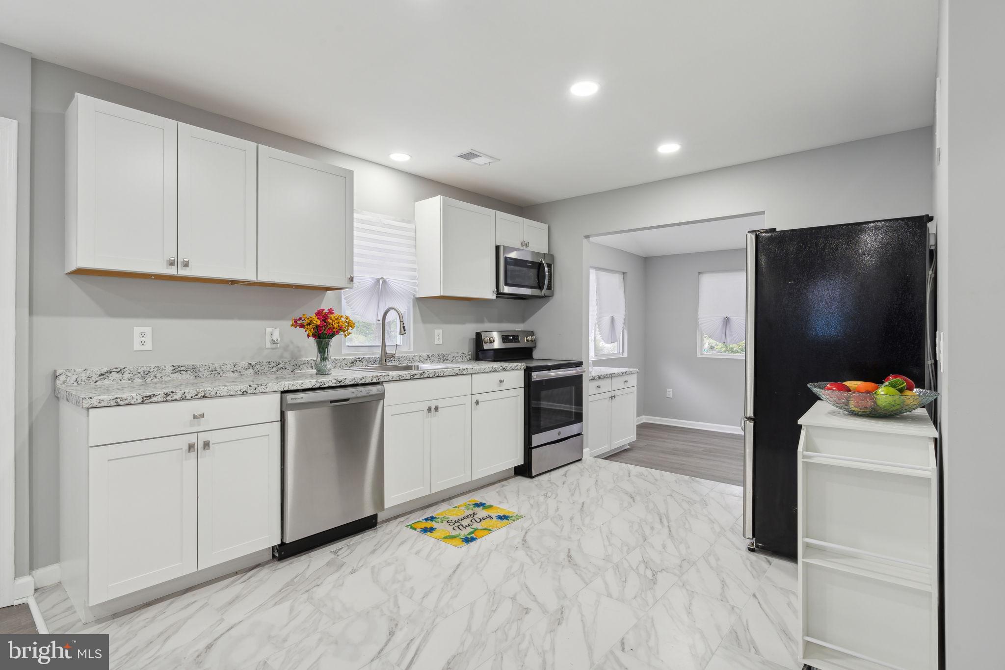 WEST LANHAM HILLS - Residential