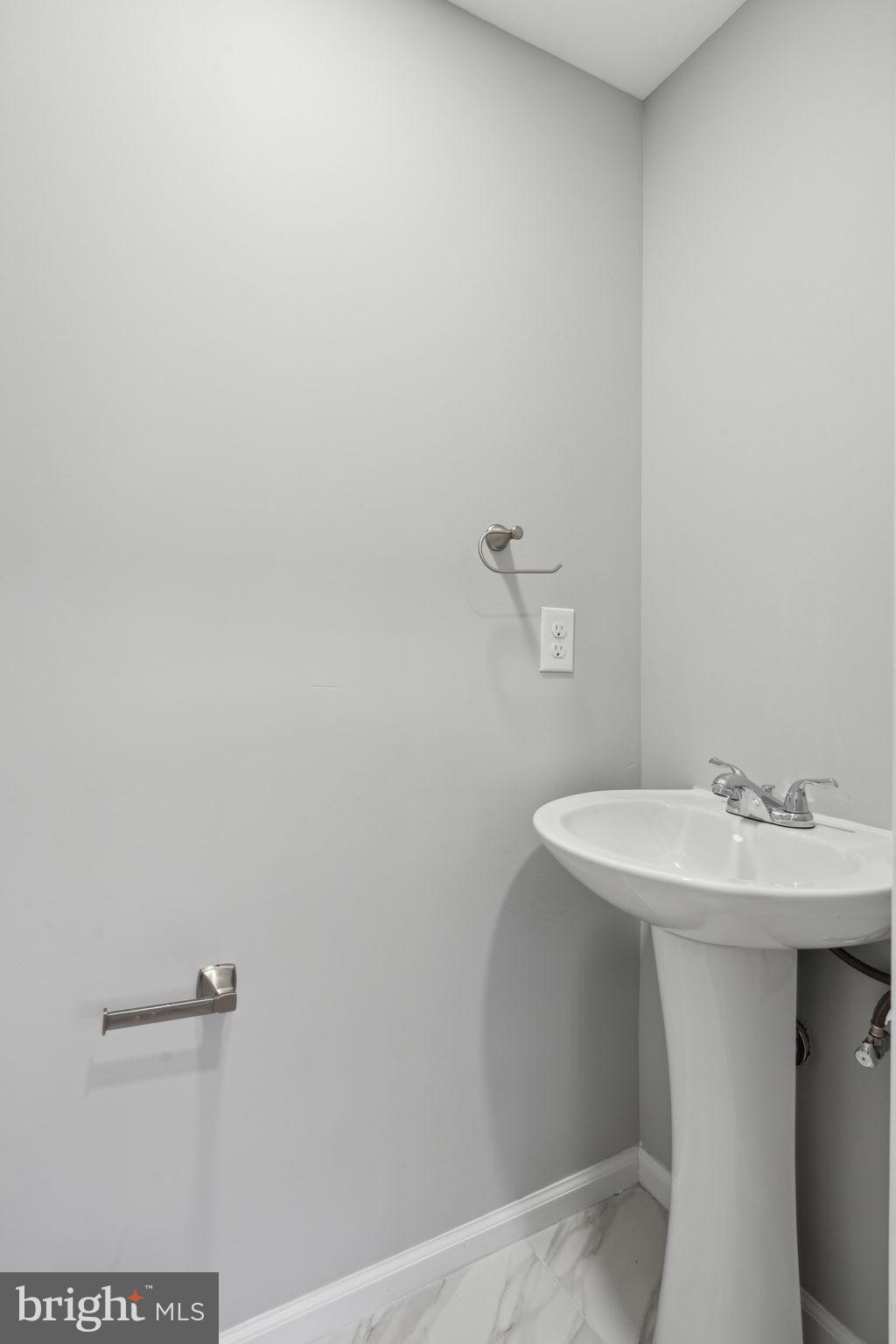 WEST LANHAM HILLS - Residential