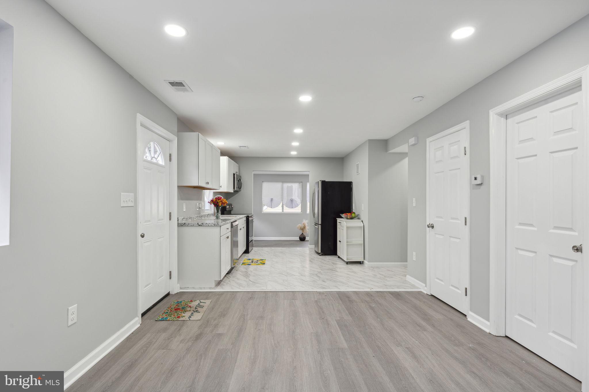 WEST LANHAM HILLS - Residential