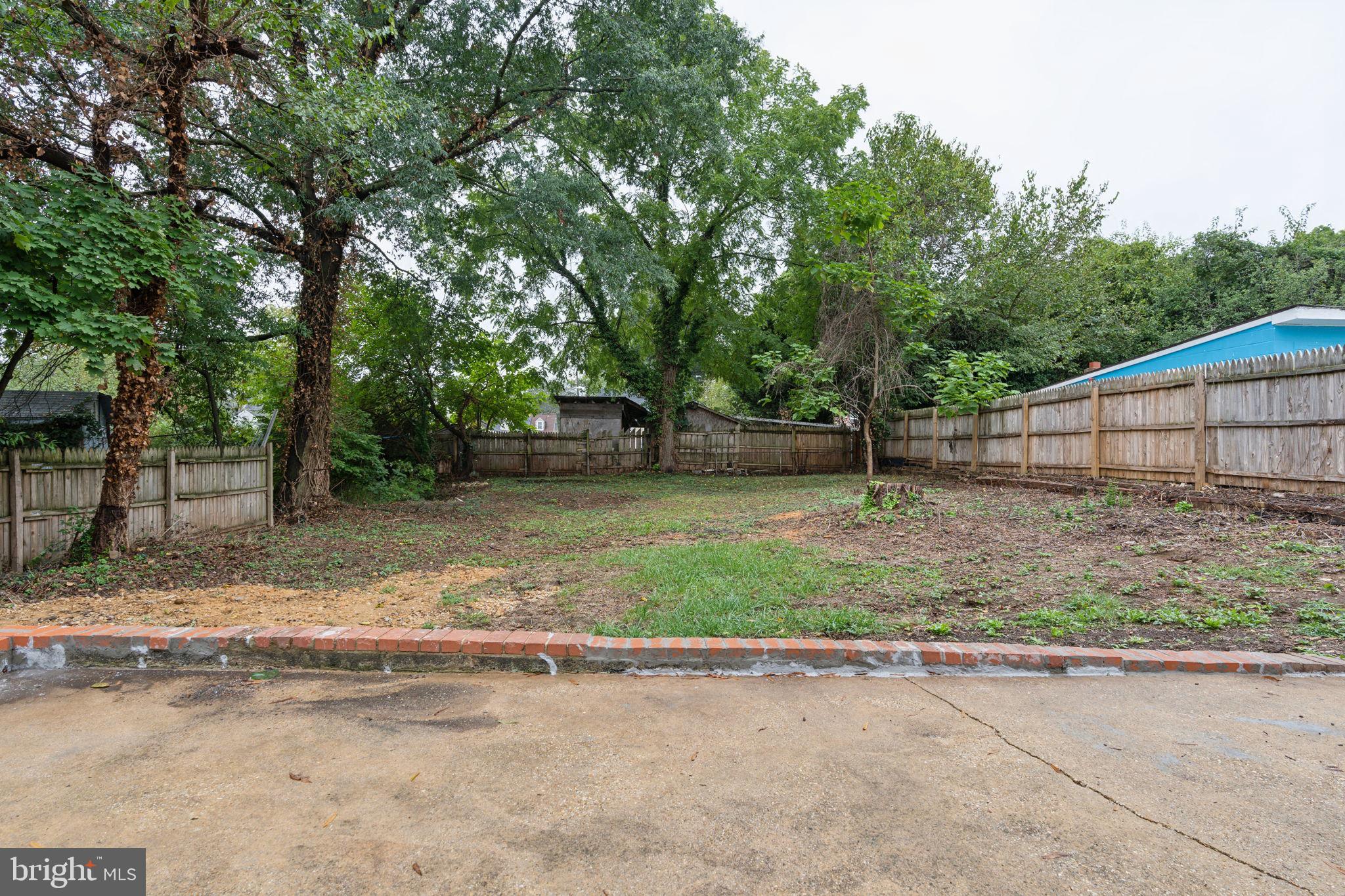 WEST LANHAM HILLS - Residential