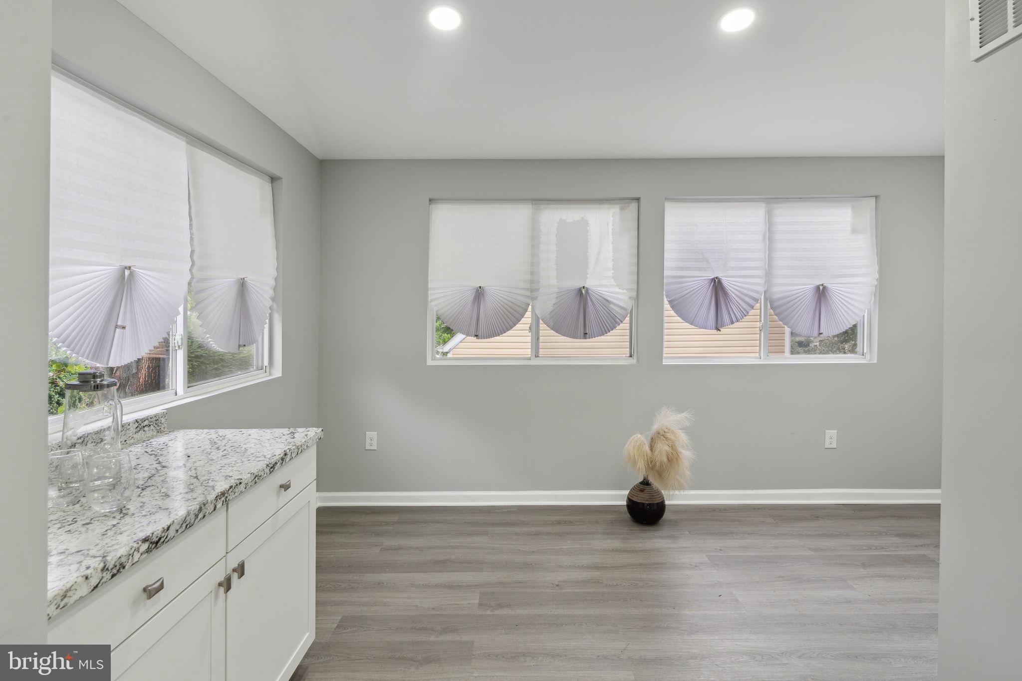 WEST LANHAM HILLS - Residential