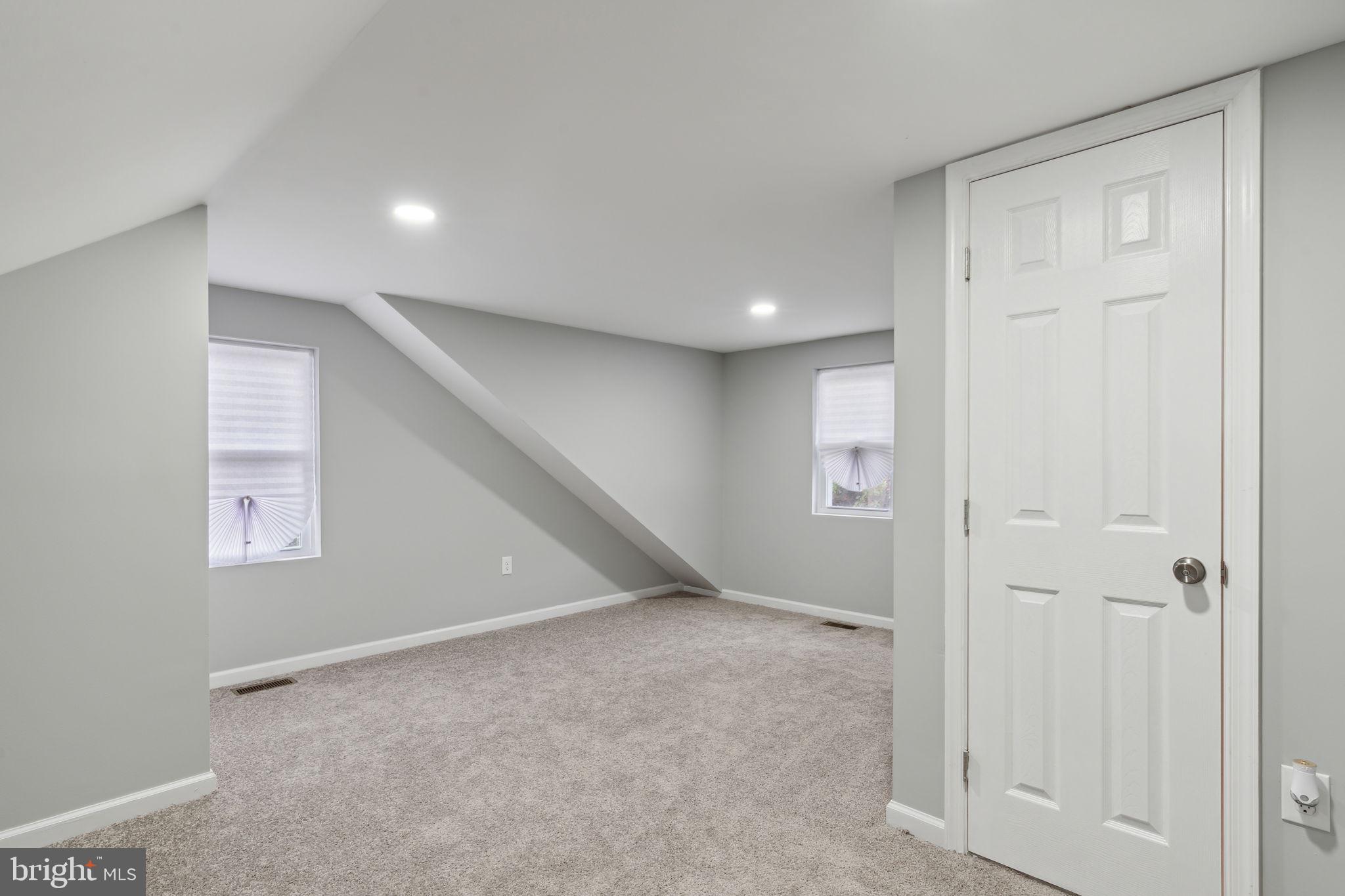 WEST LANHAM HILLS - Residential