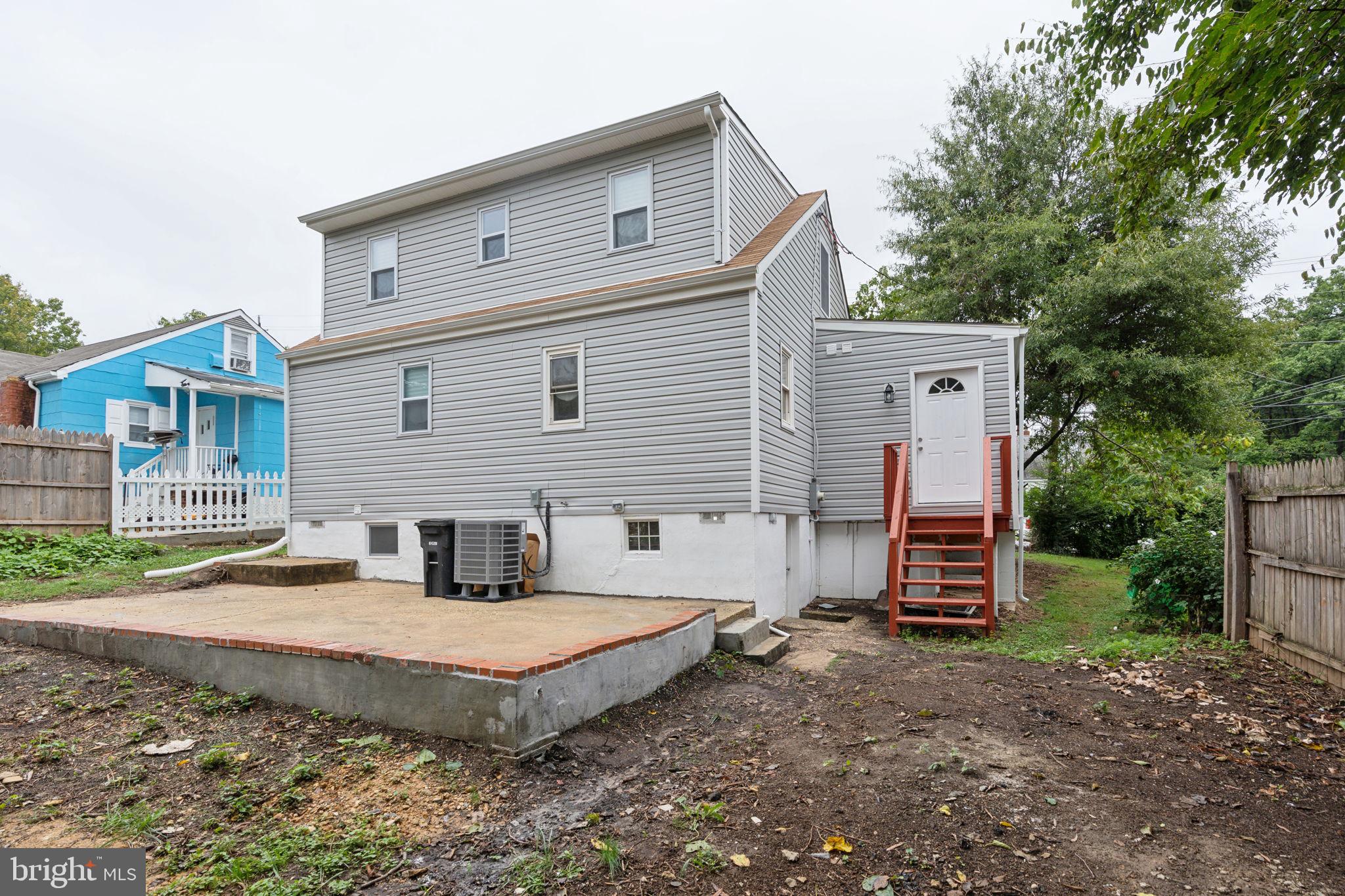 WEST LANHAM HILLS - Residential