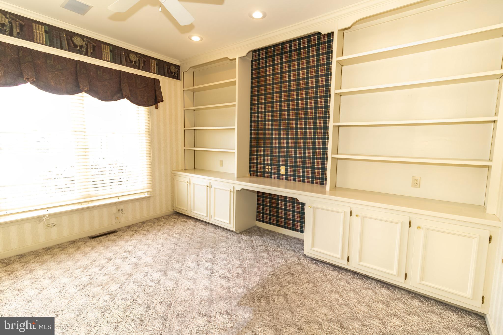 MARSHALL CREEK FAR - Residential