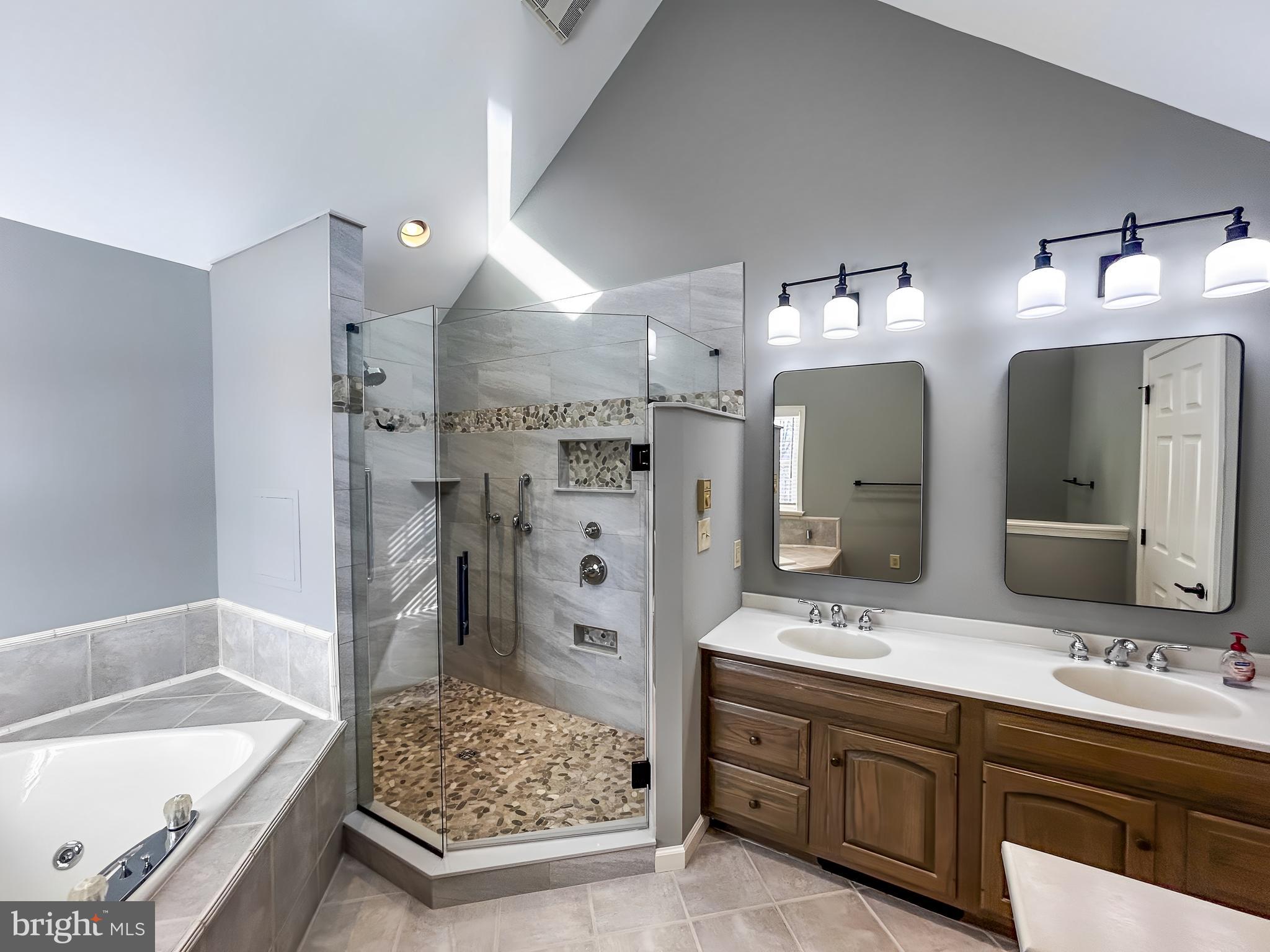 MARSHALL CREEK FAR - Residential