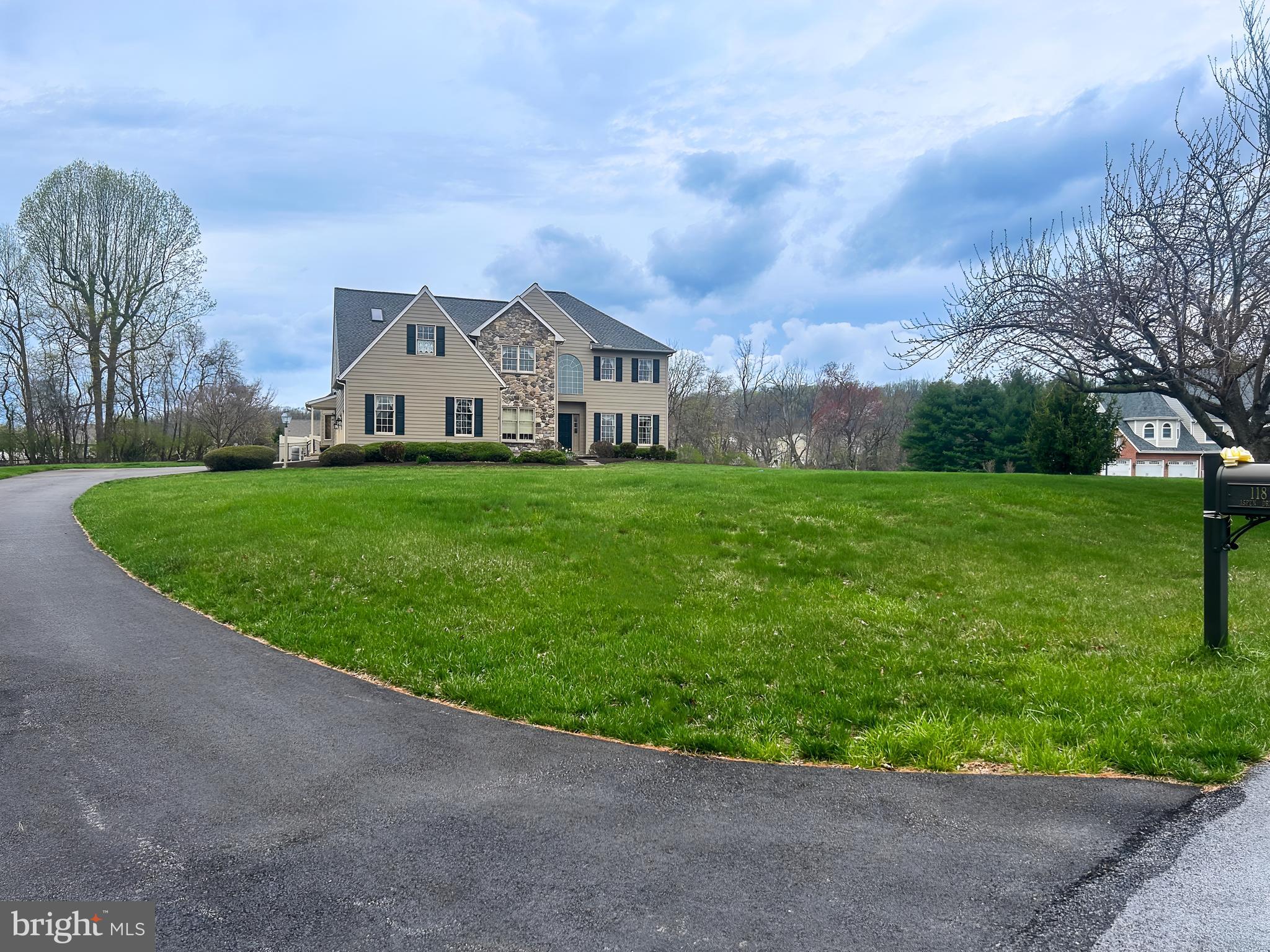 MARSHALL CREEK FAR - Residential