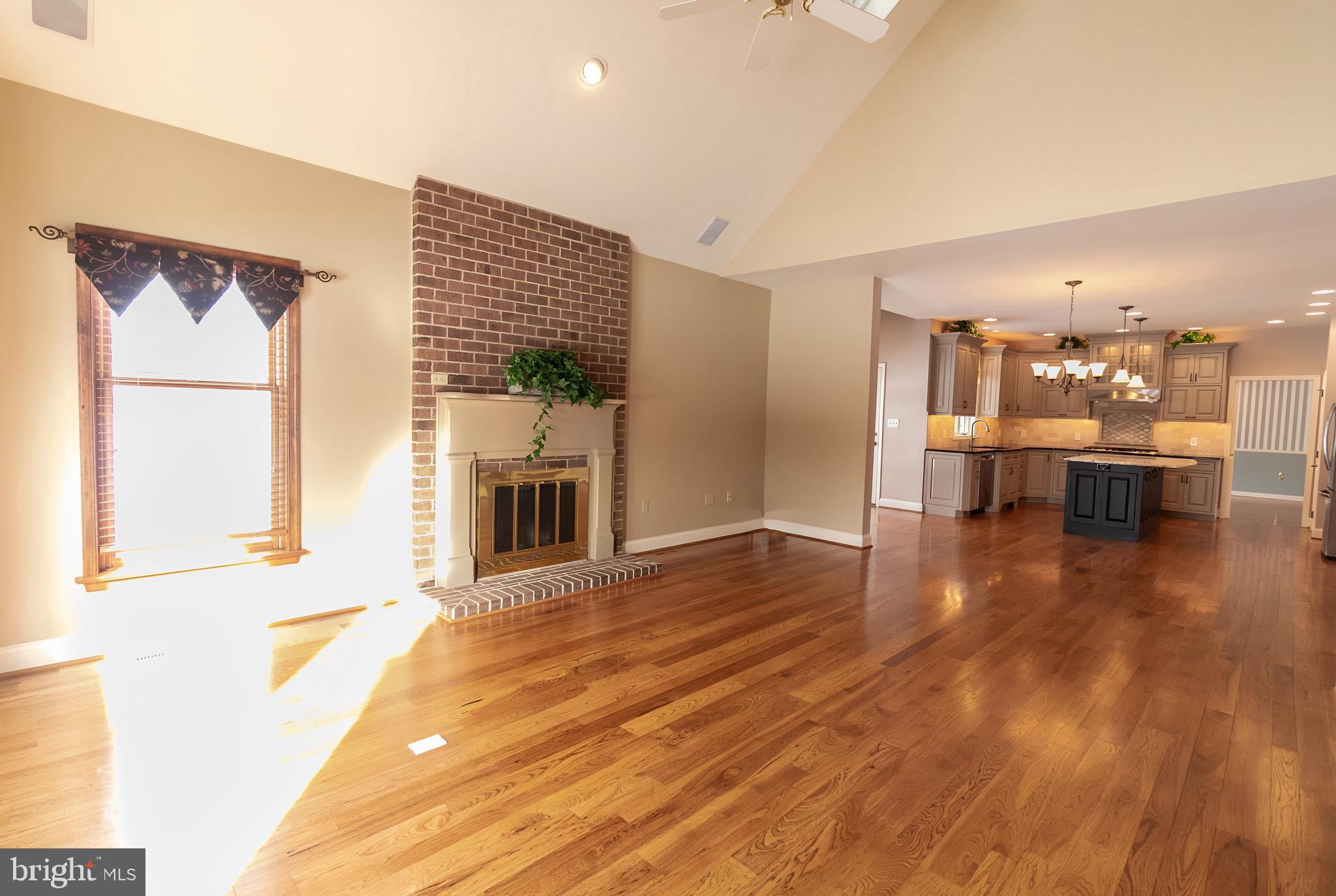 MARSHALL CREEK FAR - Residential