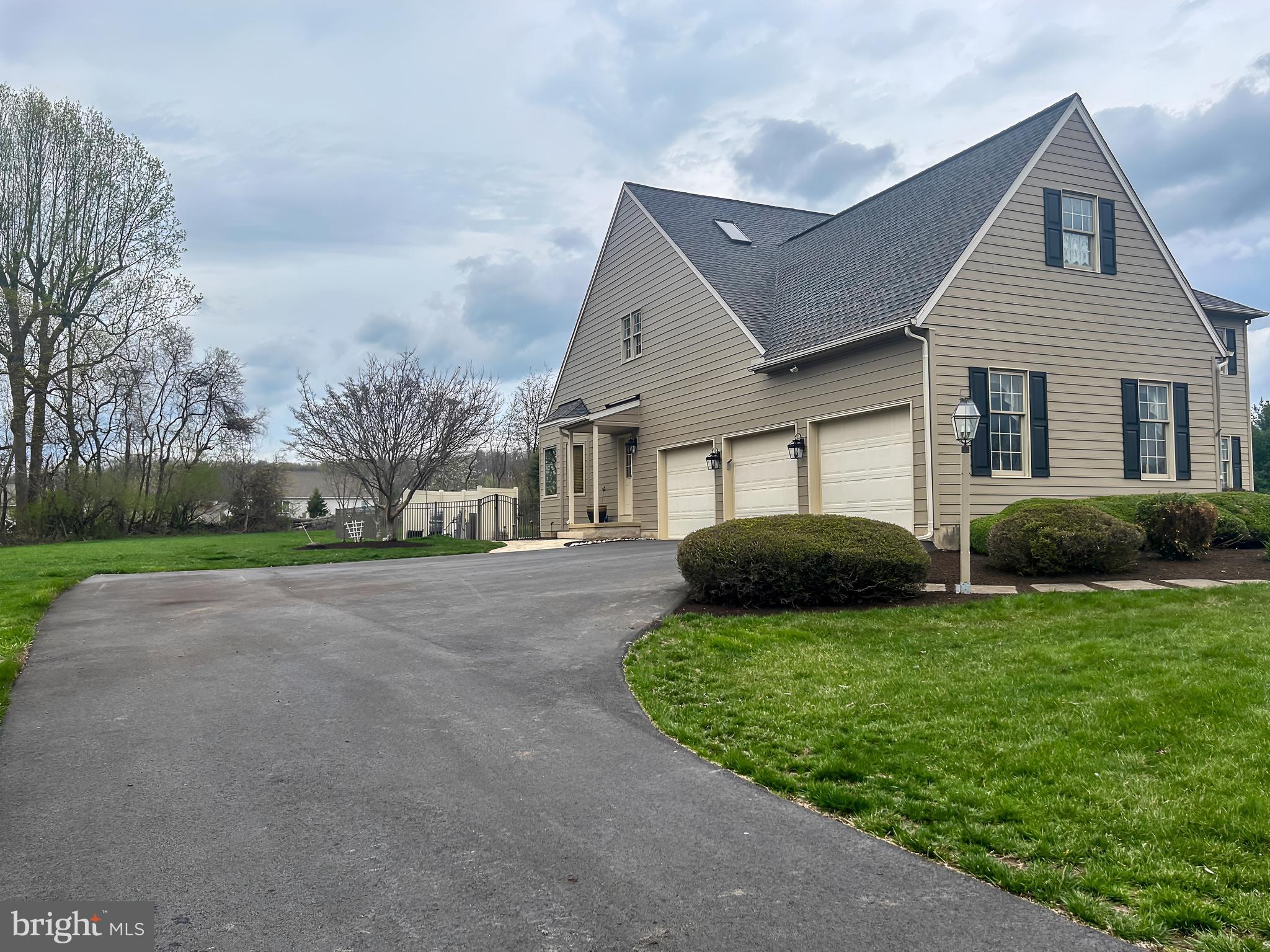 MARSHALL CREEK FAR - Residential