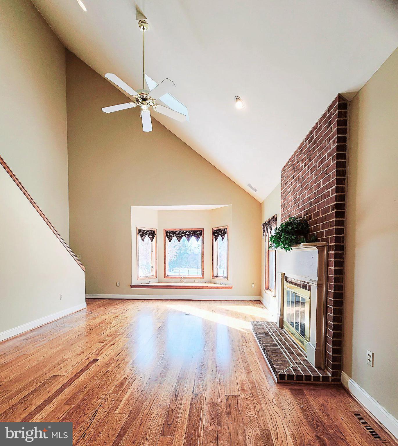 MARSHALL CREEK FAR - Residential