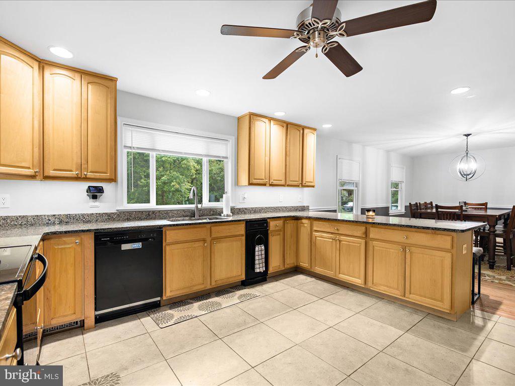 1327 GENERALS HIGHWAY