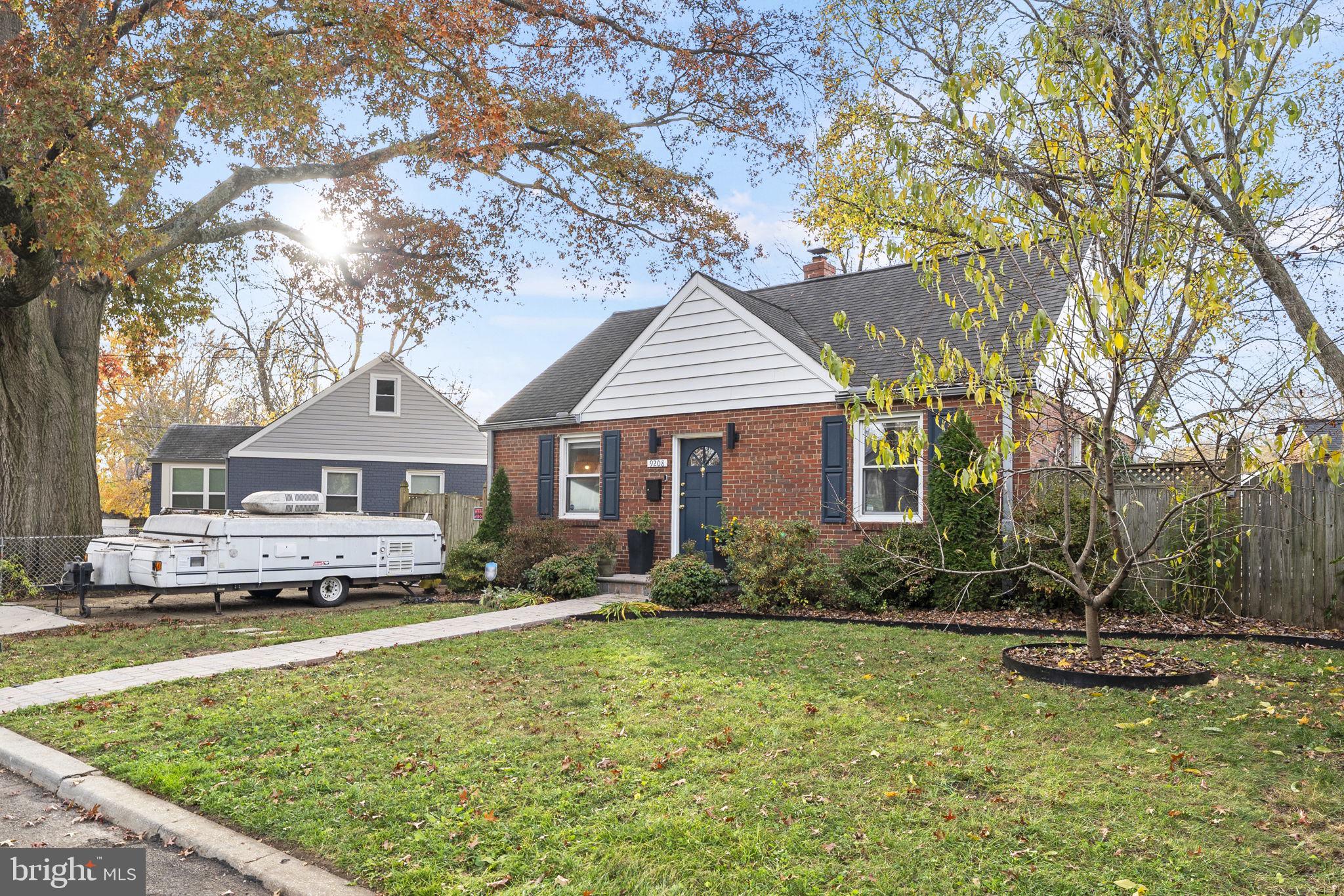 COLLEGE PARK - Residential