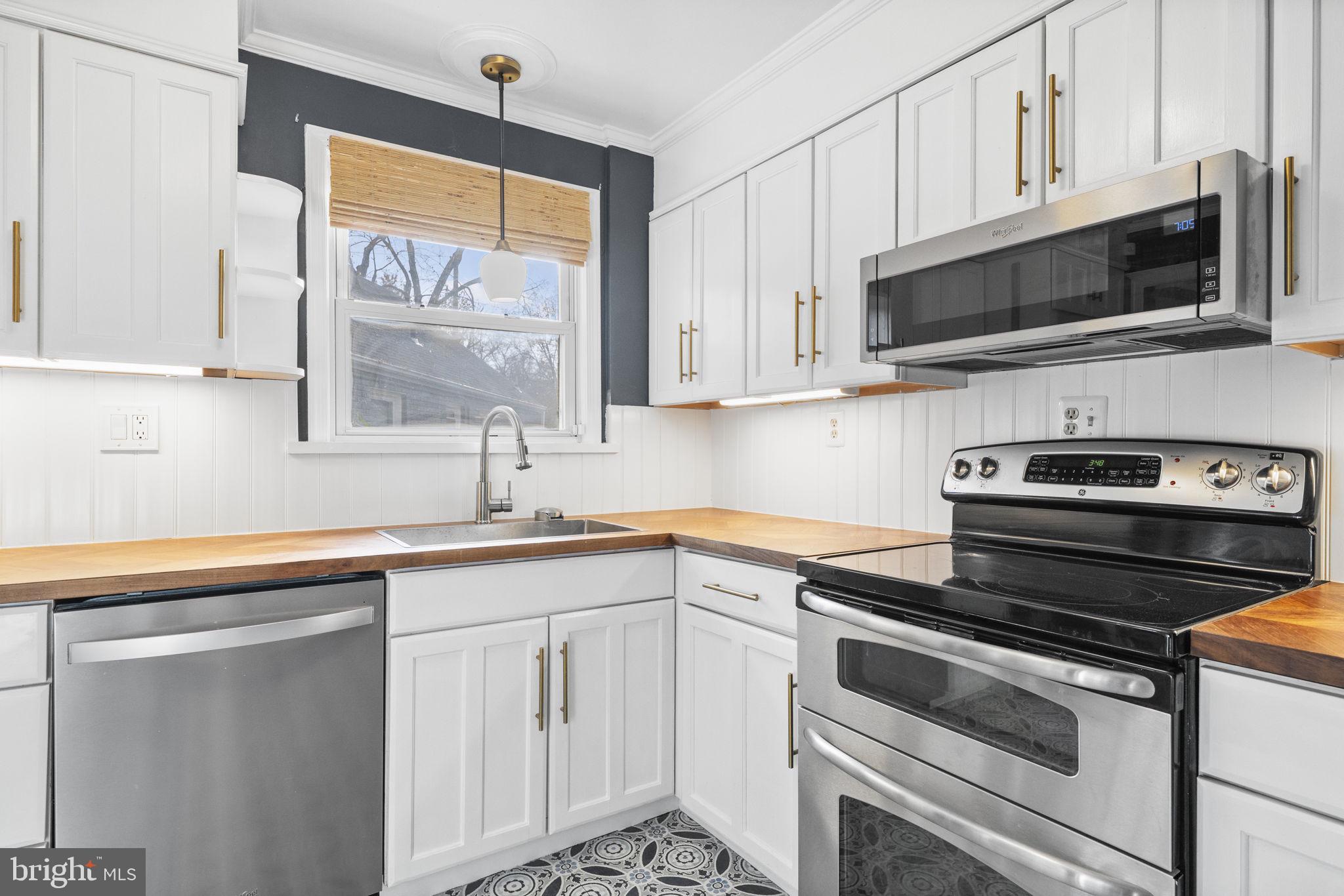 COLLEGE PARK - Residential