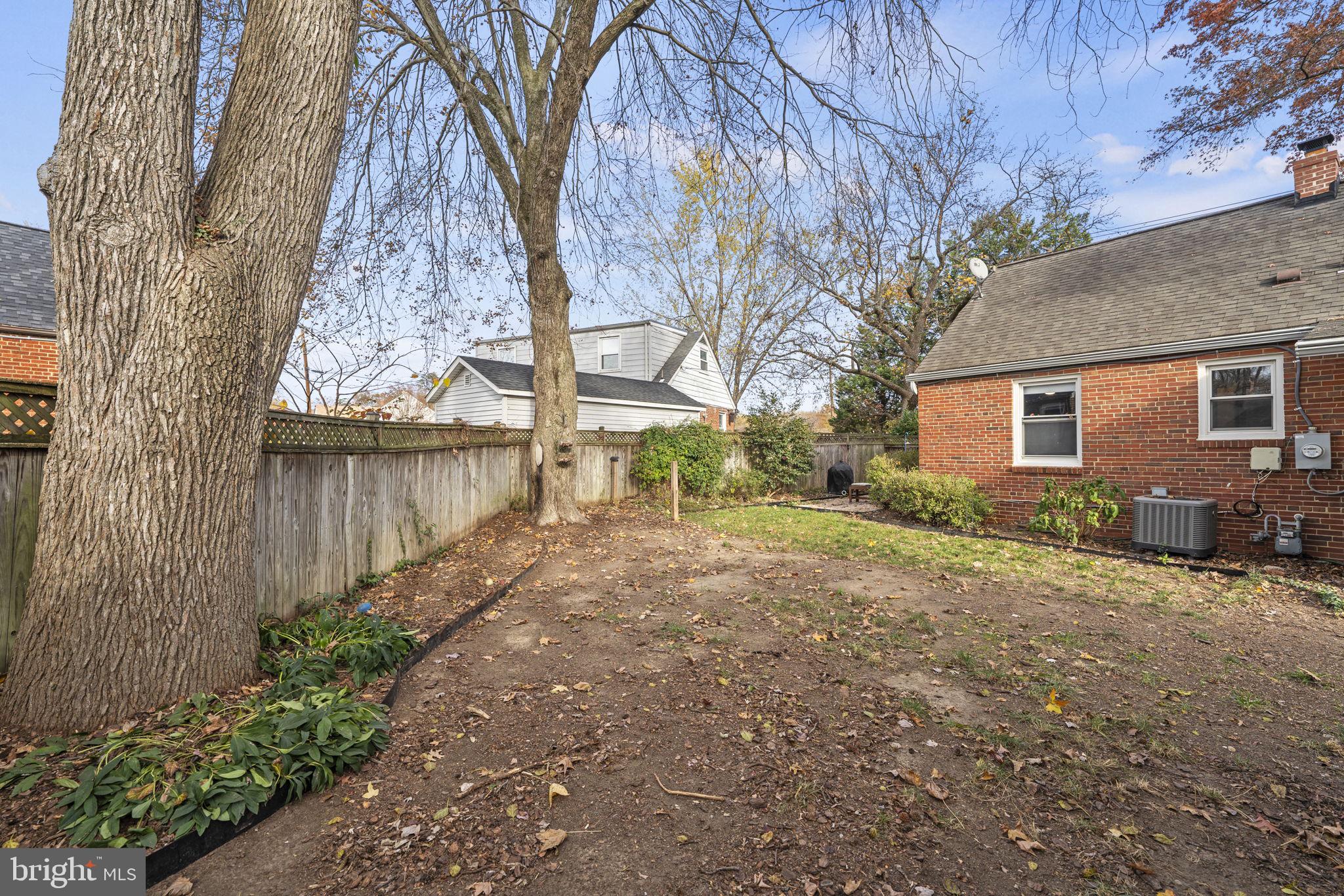 COLLEGE PARK - Residential