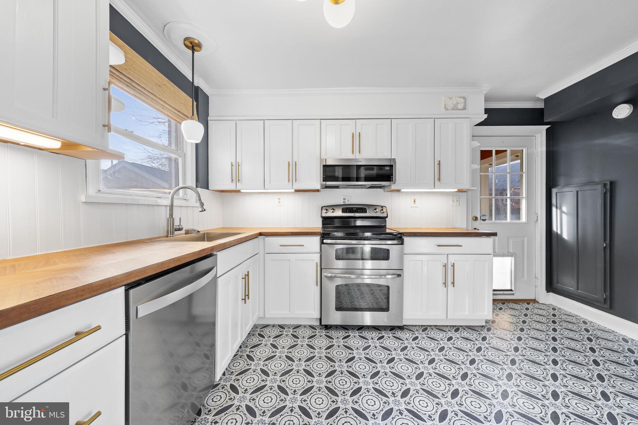 COLLEGE PARK - Residential