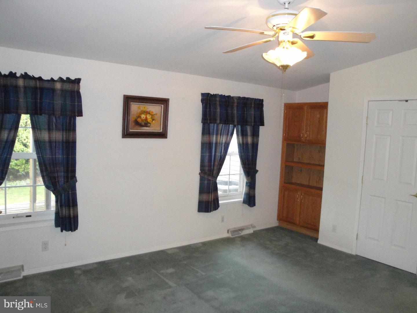 QUIET ACRES - Residential