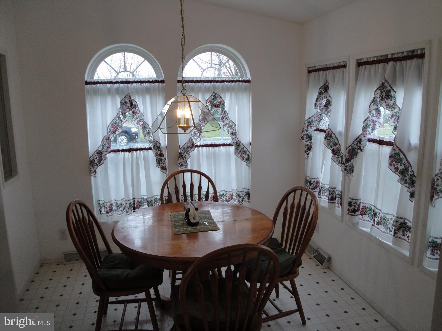 QUIET ACRES - Residential